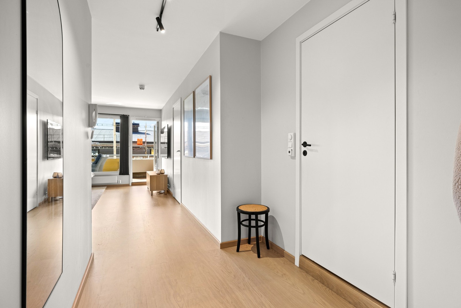 Leiligheten har en tilhørende garasjeplass. Galleribilde