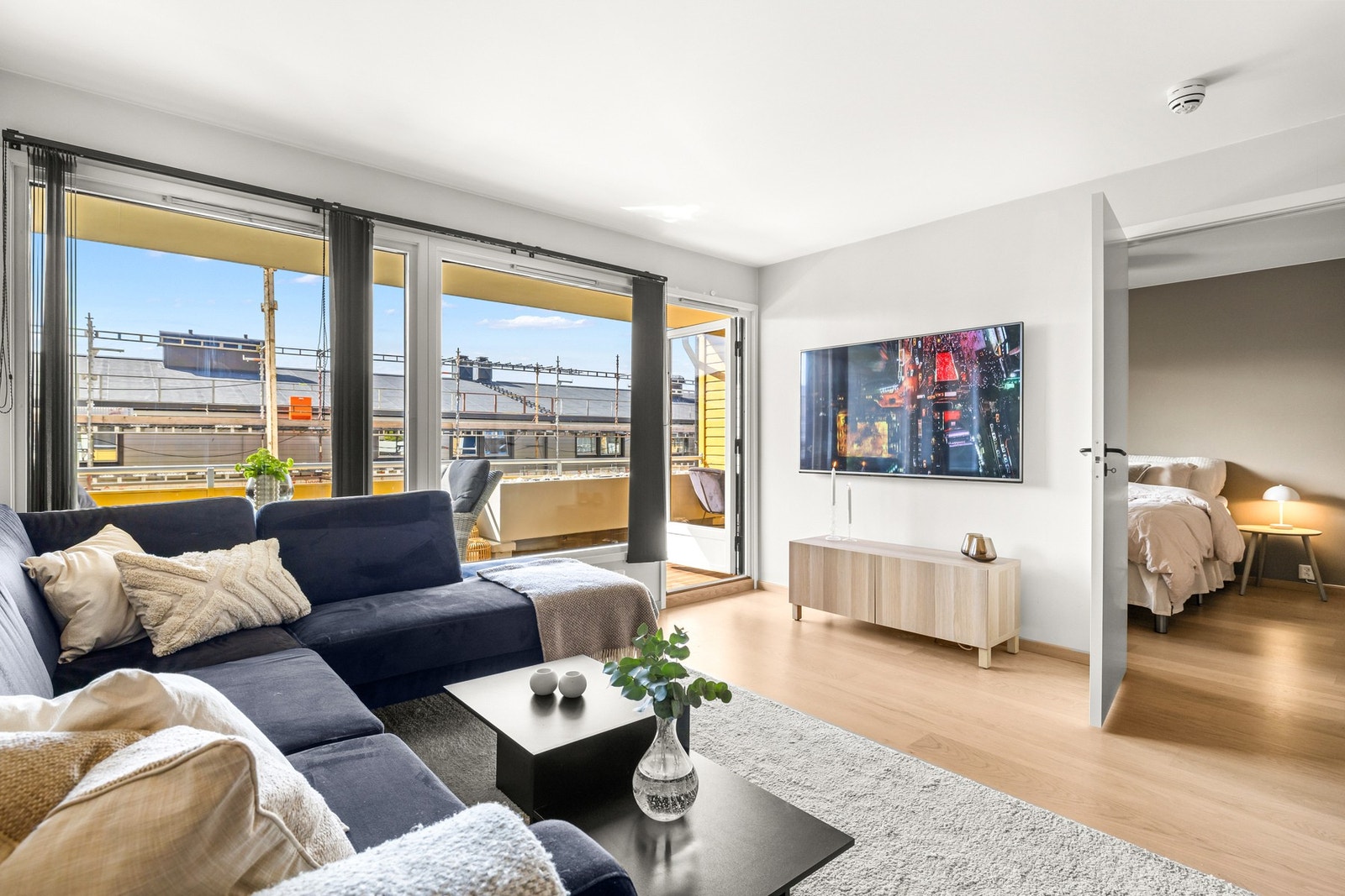 Stuen kan enkelt innredes med ønskelige møblementer. Galleribilde