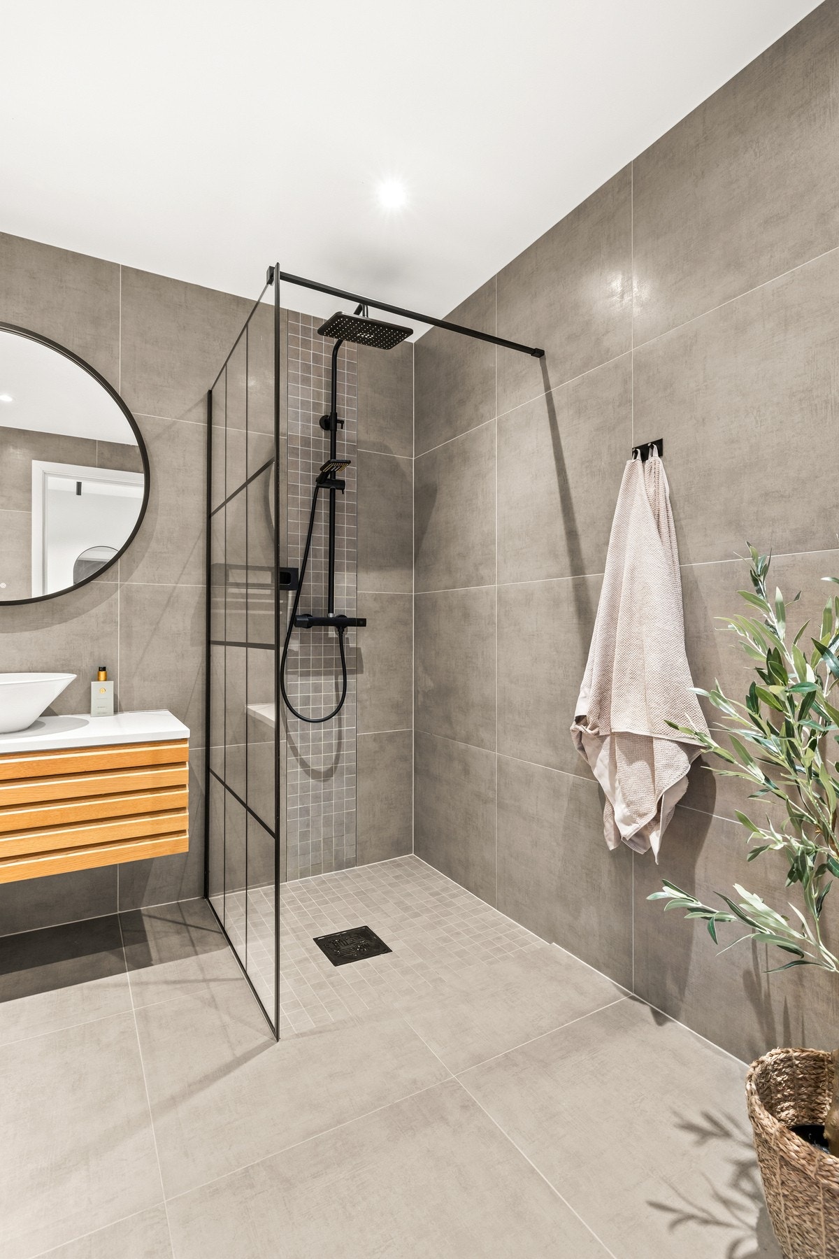 Stor dusjsone. Galleribilde