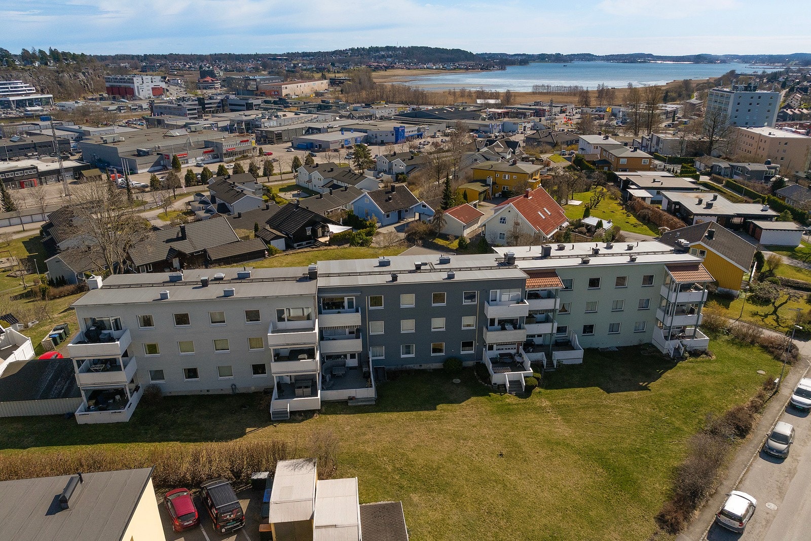 EIE eiendomsmegling v/Robert Hoff ønsker velkommen til denne toppleiligheten i Bjørnsons vei 21A Galleribilde