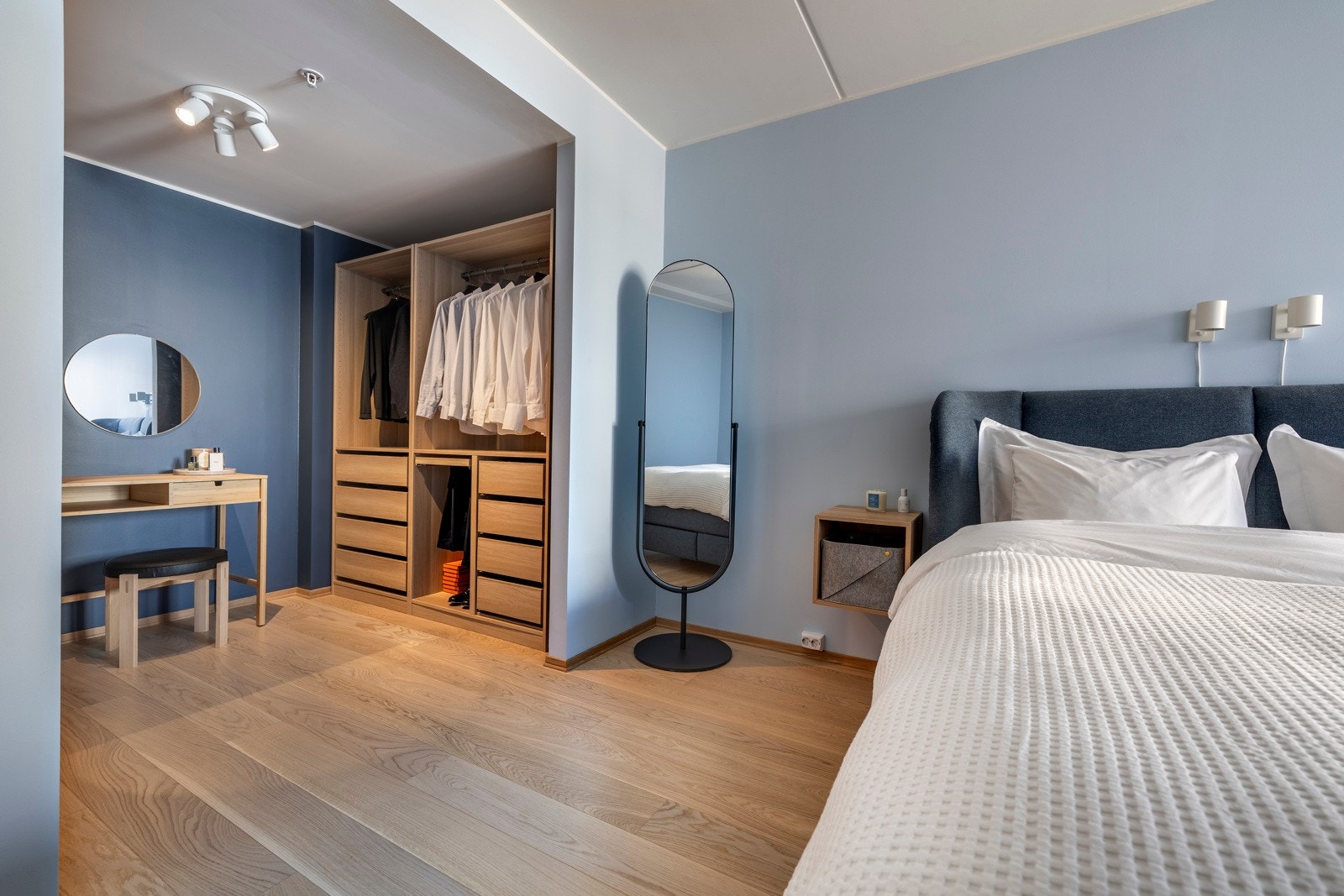Herfra er det adkomst til et eget walk-in-closet. Galleribilde
