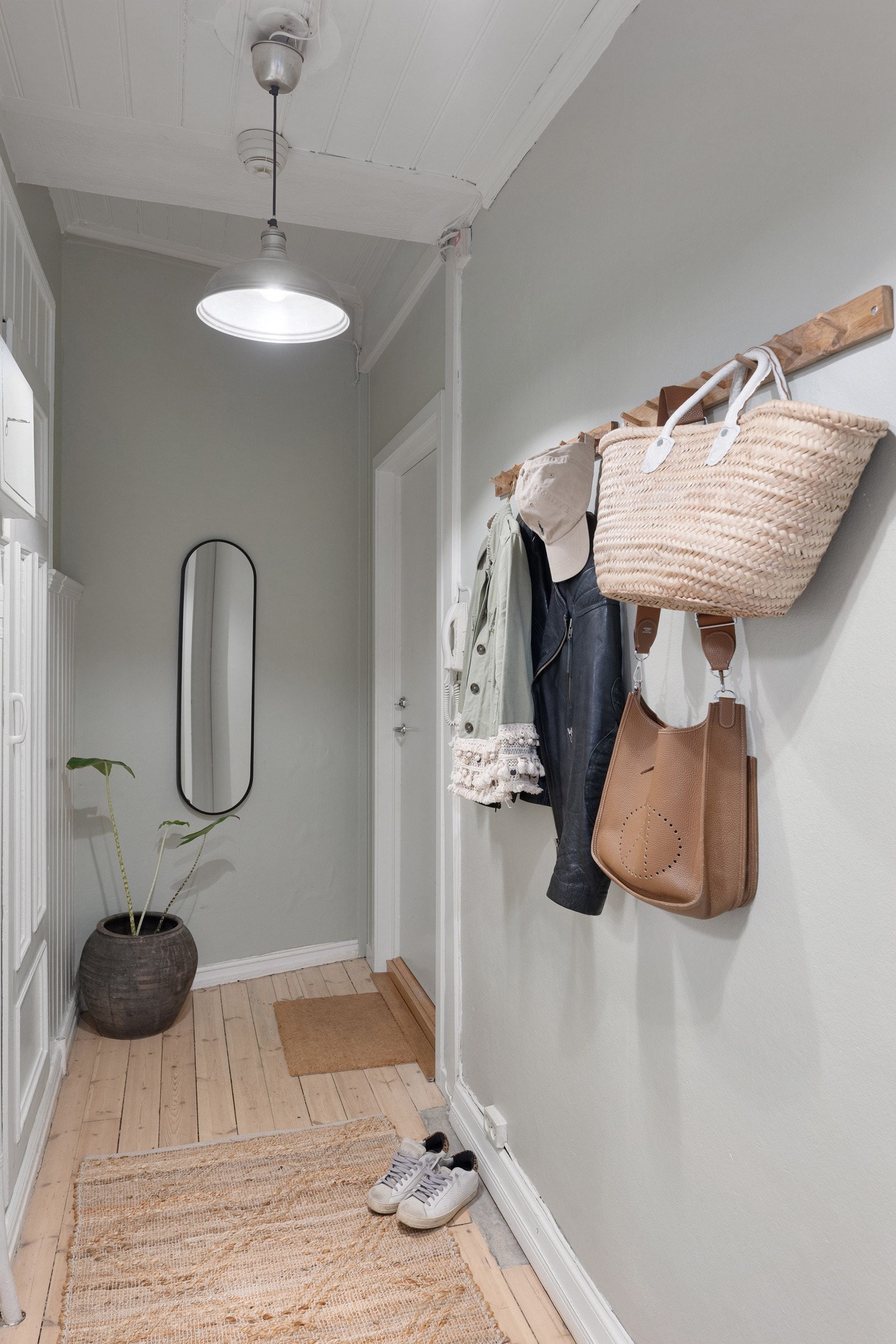 Entré. Galleribilde