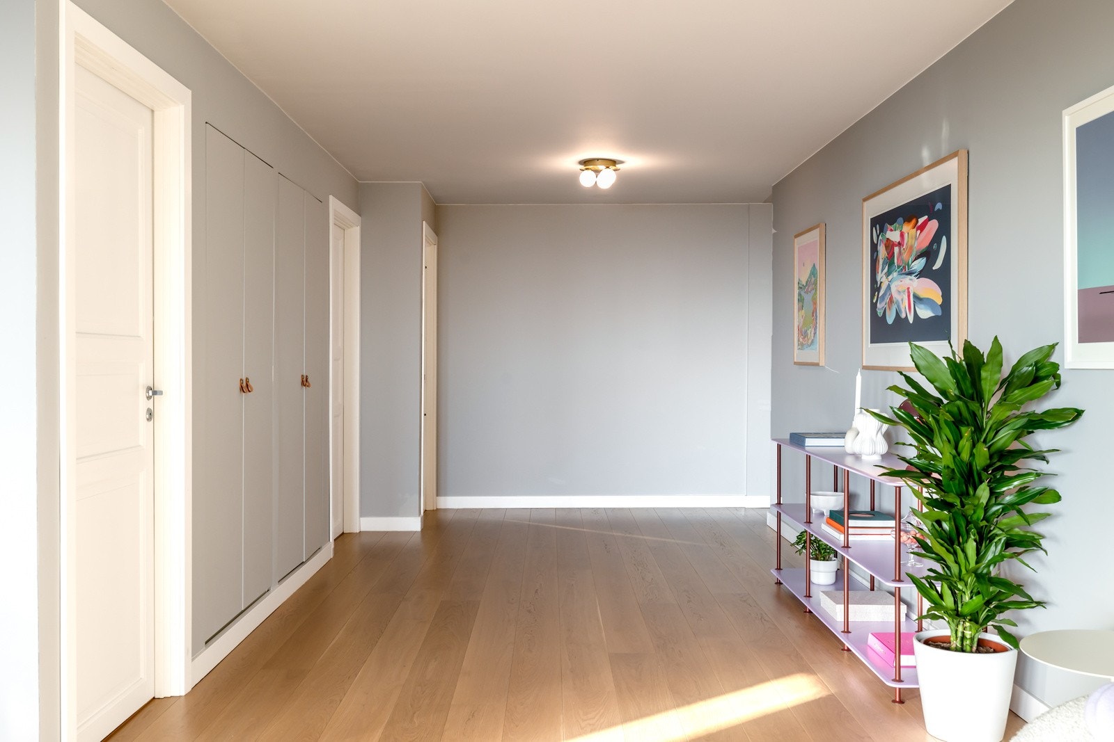 Her kan du sparke ball, kaste frisbee, leke med sprettball etc Galleribilde