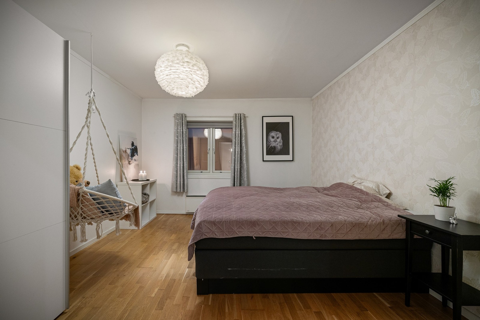 Boligens fire soverom er samlet på én flate i andre etasje. Galleribilde