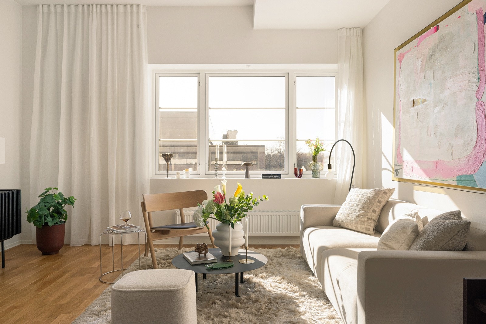 Her er det rikelig med sollys gjennom dagen. Galleribilde