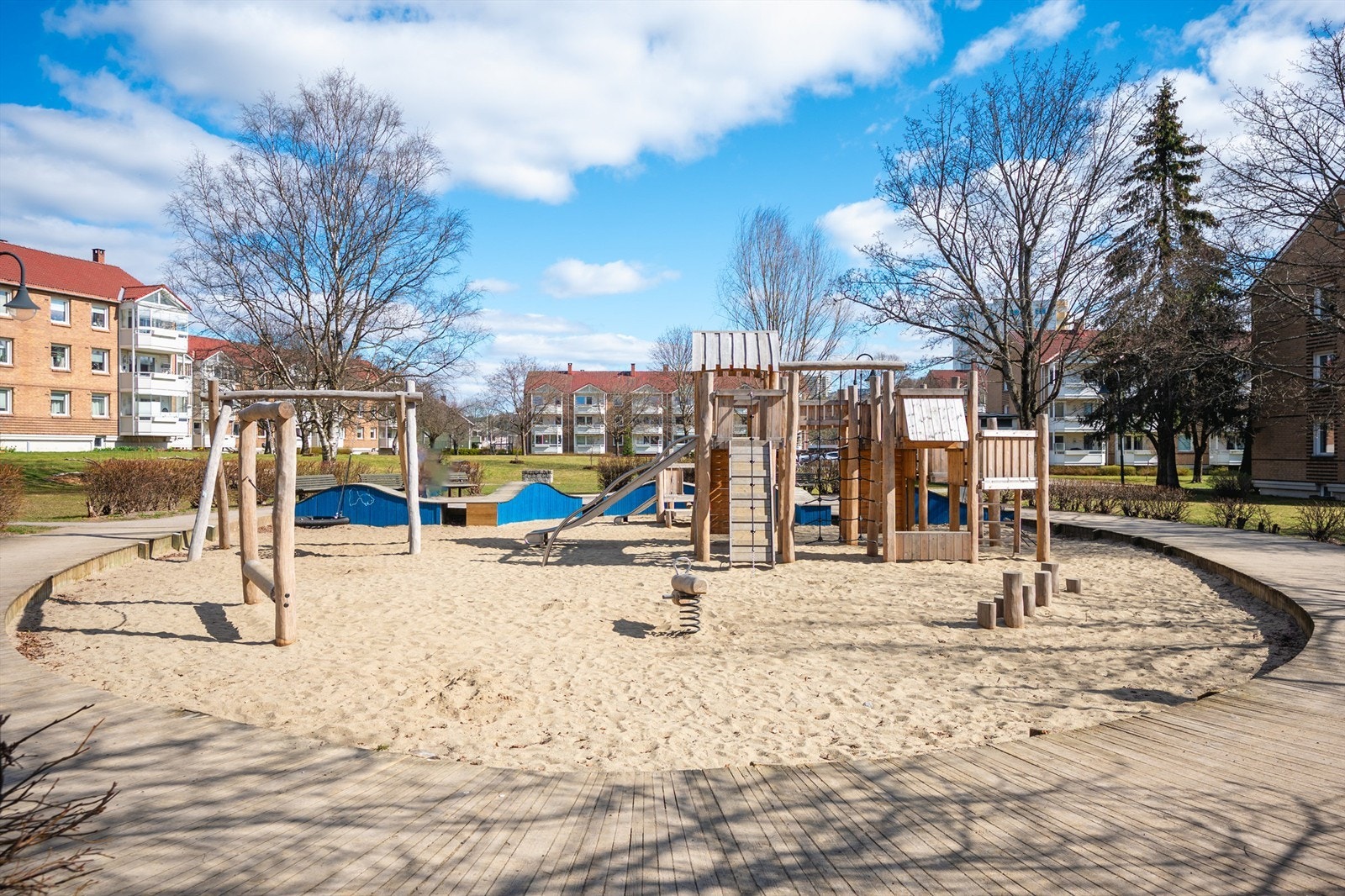 Lekeplass for de minste. Galleribilde