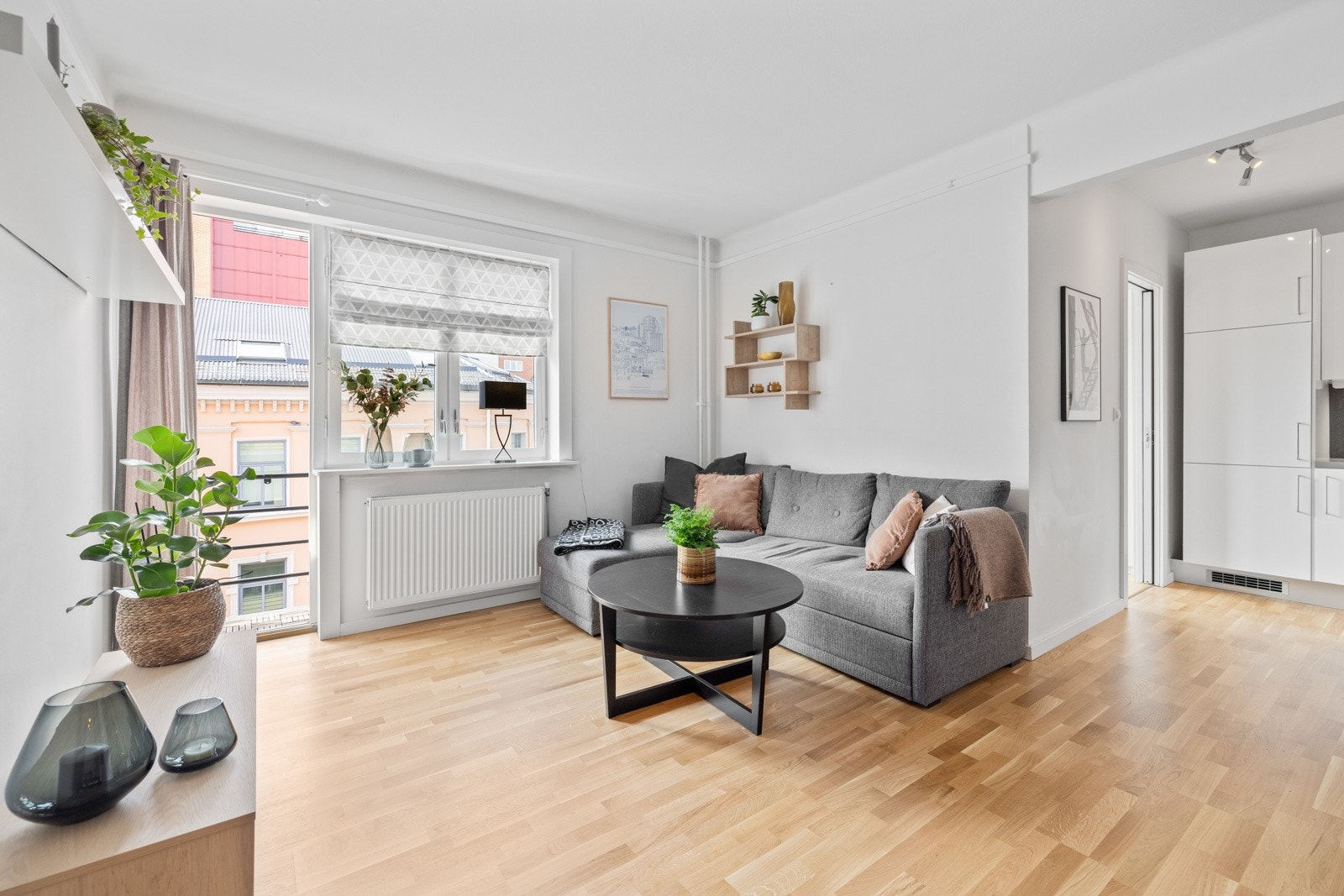 Velkommen til Bogstadveien 39B - Lys og attraktivt 2-roms leilighet med heis, solrik felles takterrasse og sentral beliggenhet. Galleribilde