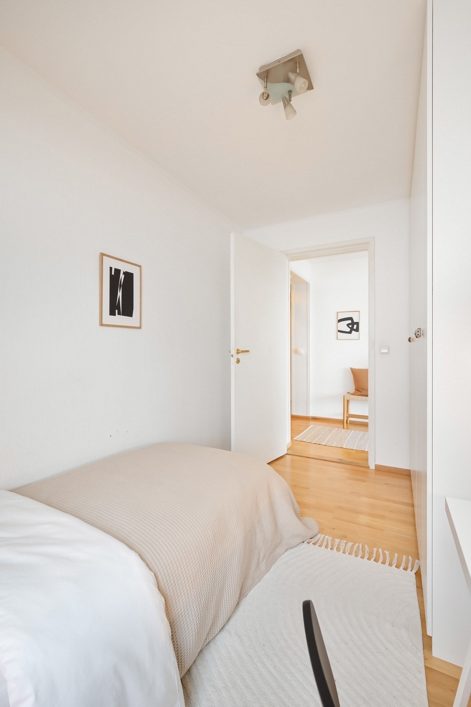 Her er det montert garderobeskap. Galleribilde