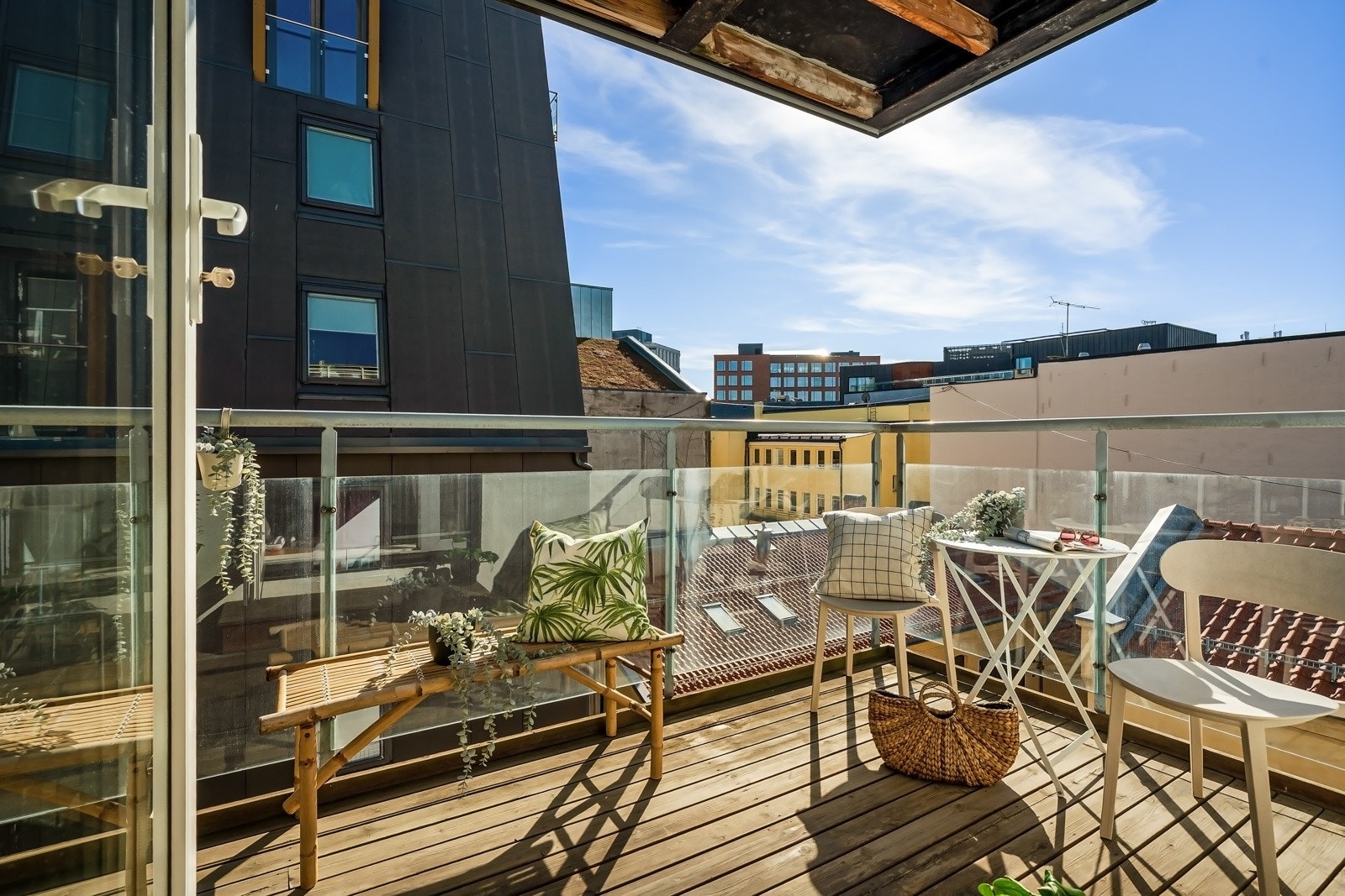 Fantastisk solrik balkong på 15 kvm Galleribilde