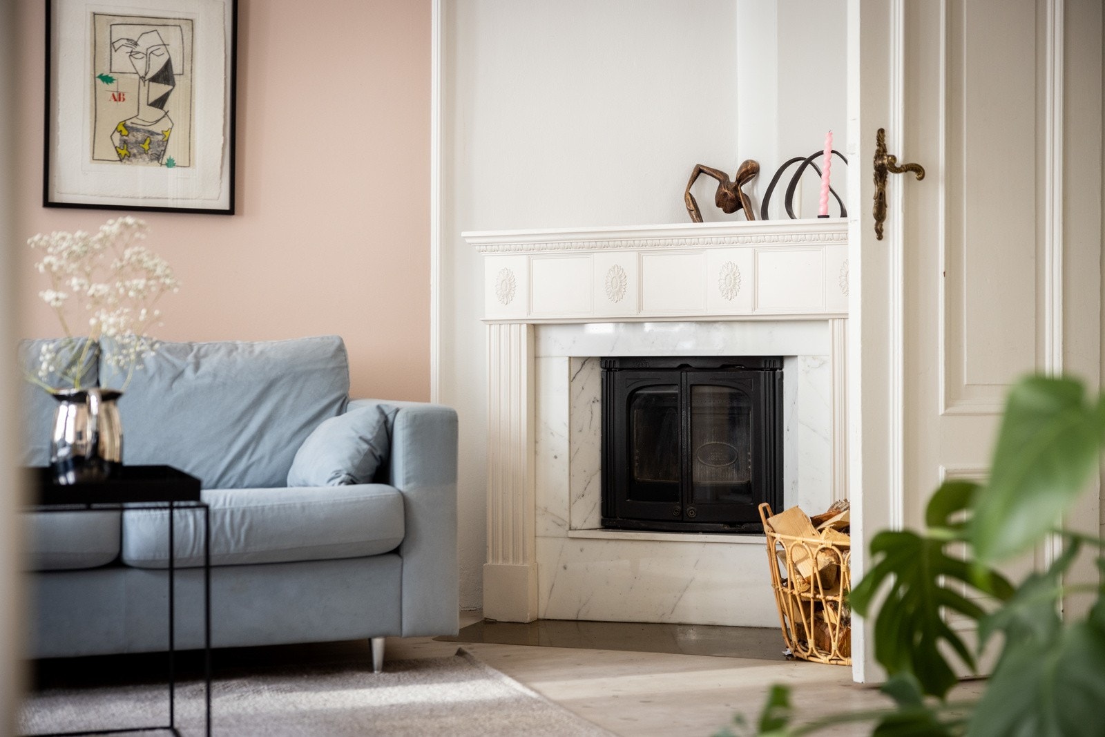 Innbydende hjørnepeis. Galleribilde