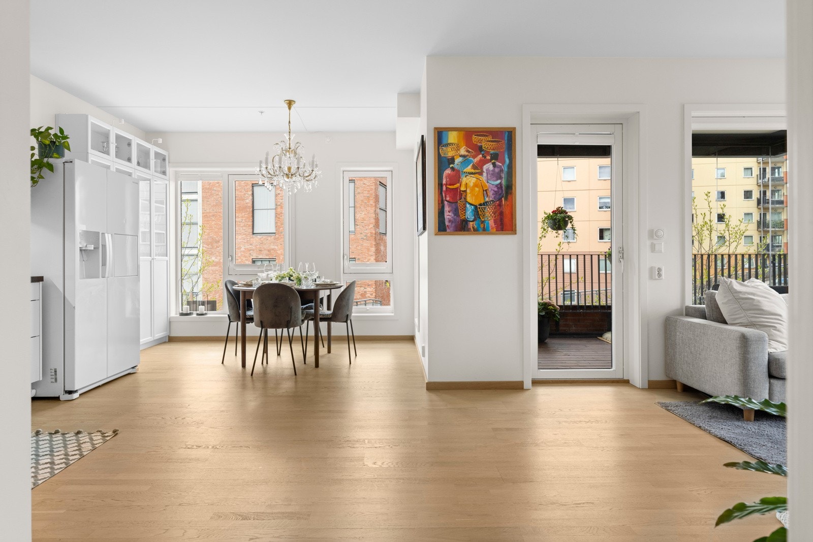 God plass til spisegruppe Galleribilde