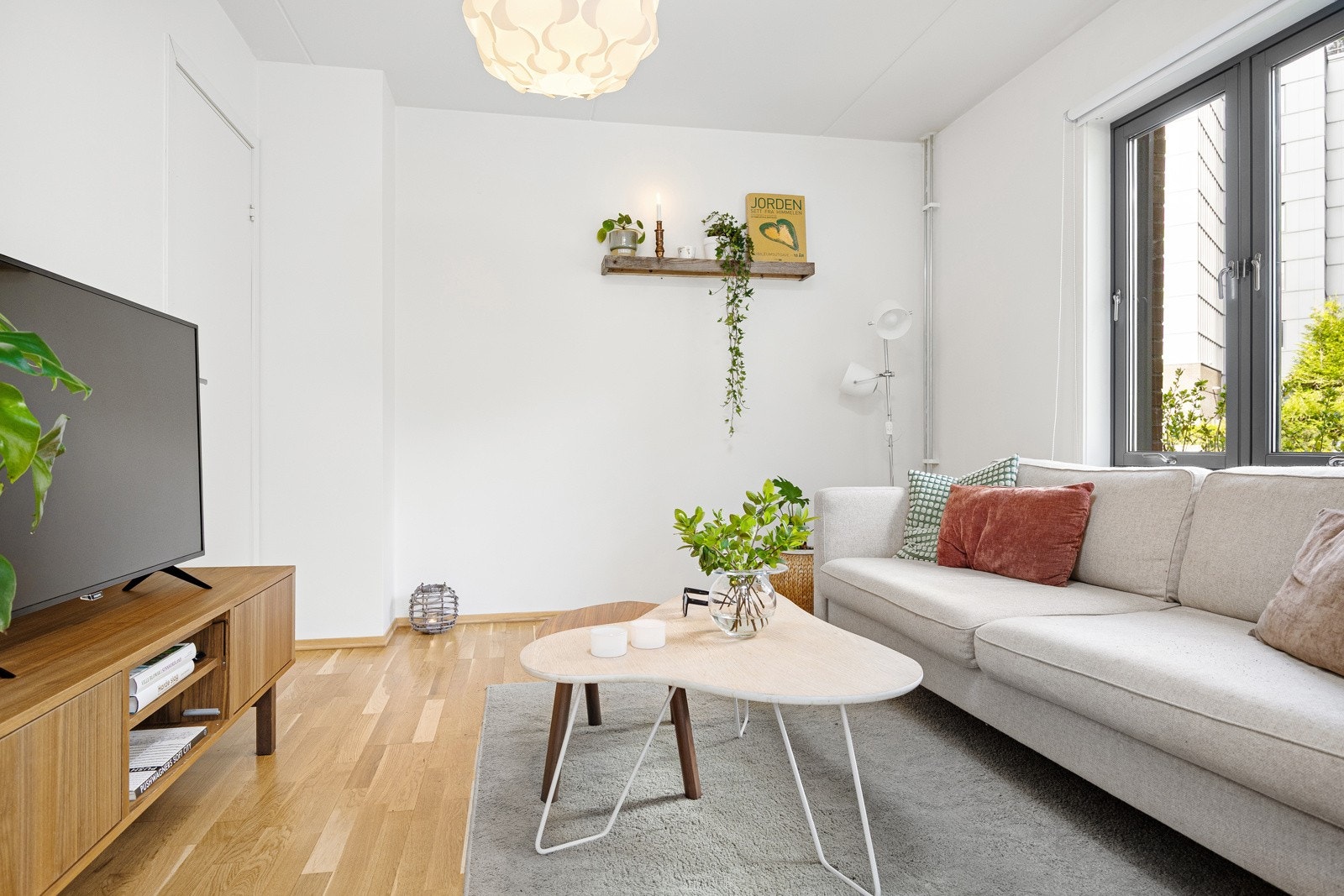 Parkett på gulv og malte overflater Galleribilde