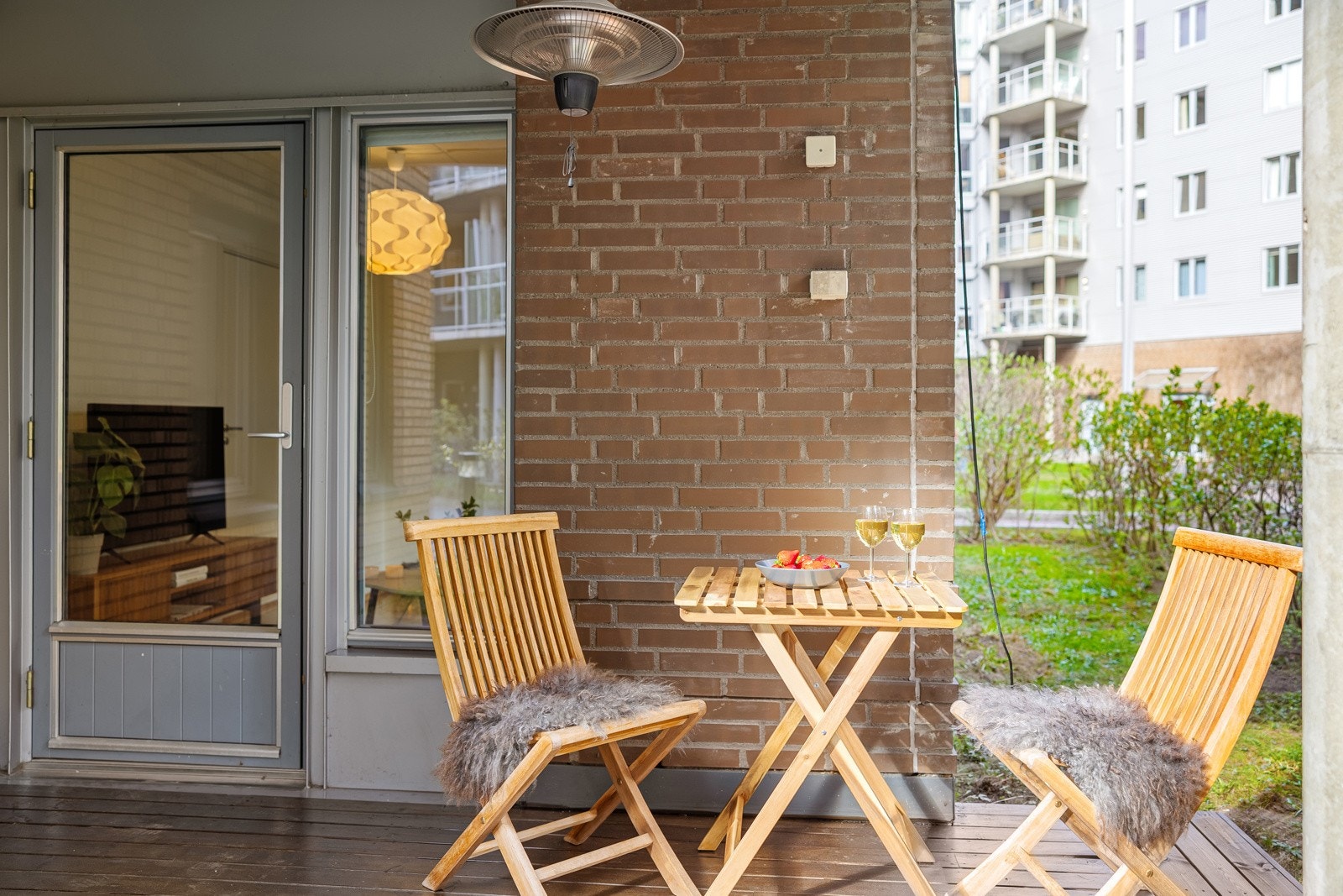 Plass til ønsket utemøblement og grill Galleribilde