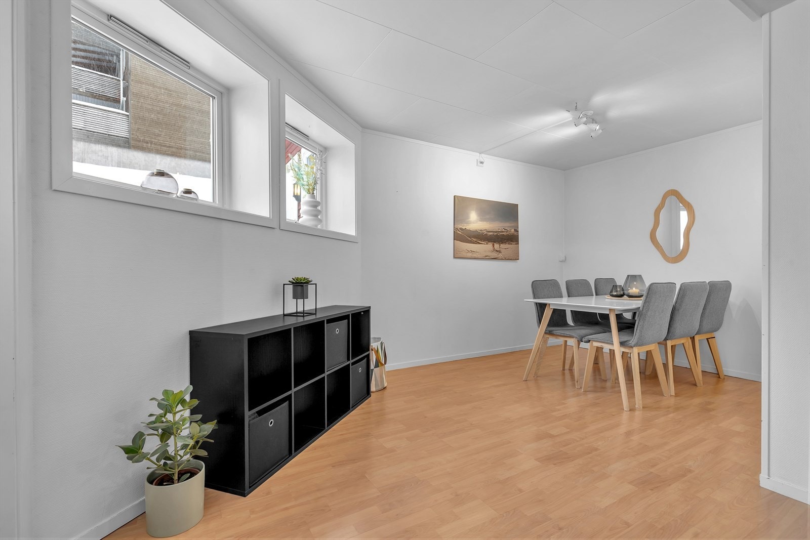 Egen spisestuedel Galleribilde
