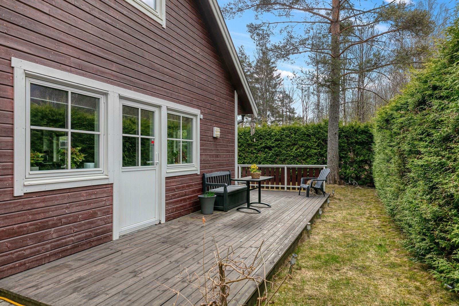 Terrasse mot vest med utgang fra stue Galleribilde