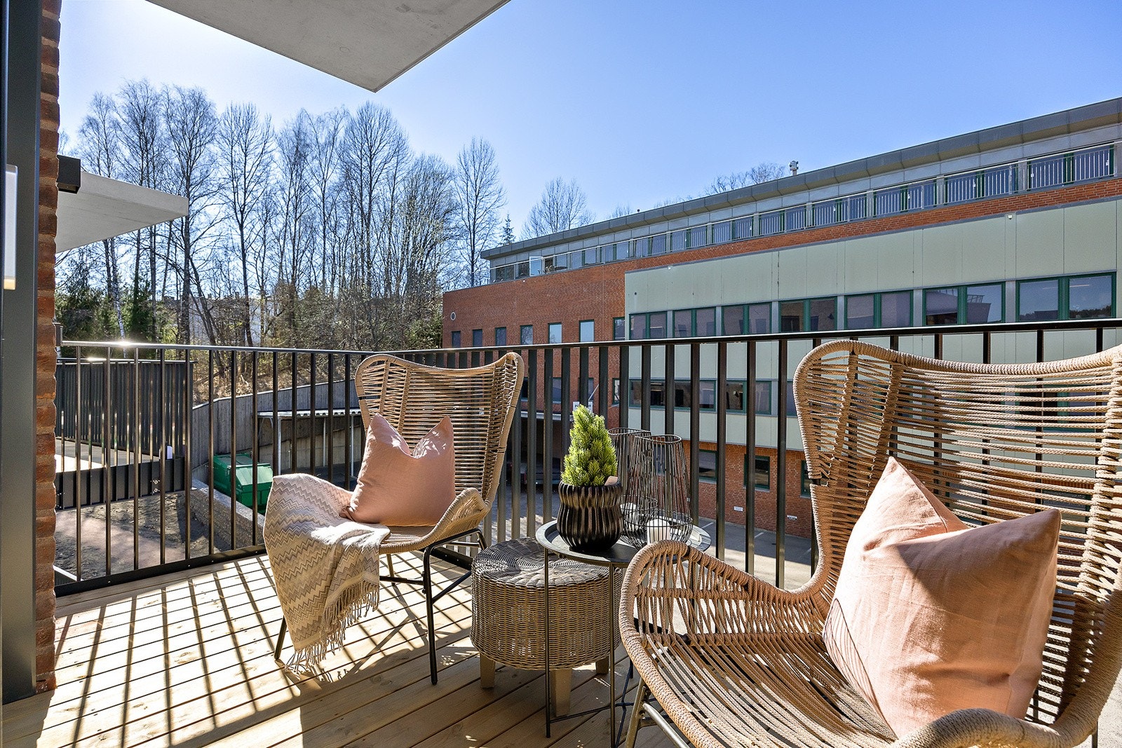På balkongen er det etablert utelys og stikkontakt. Galleribilde