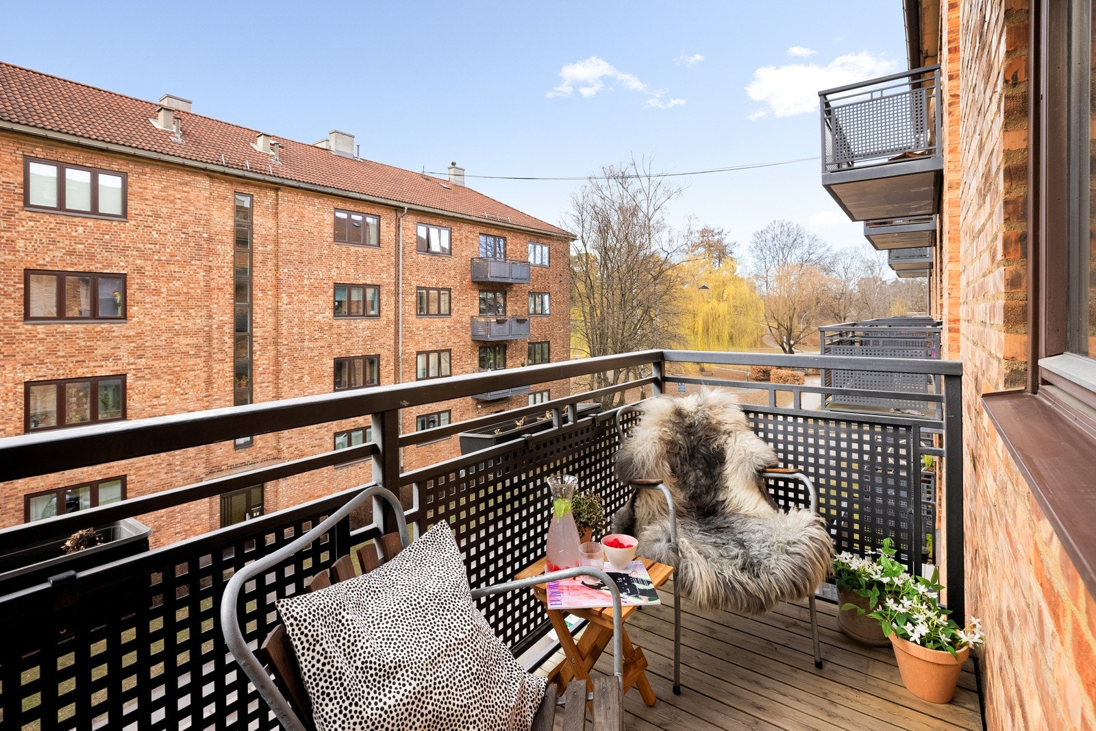 - Vestvendt balkong med gode solforhold - Galleribilde