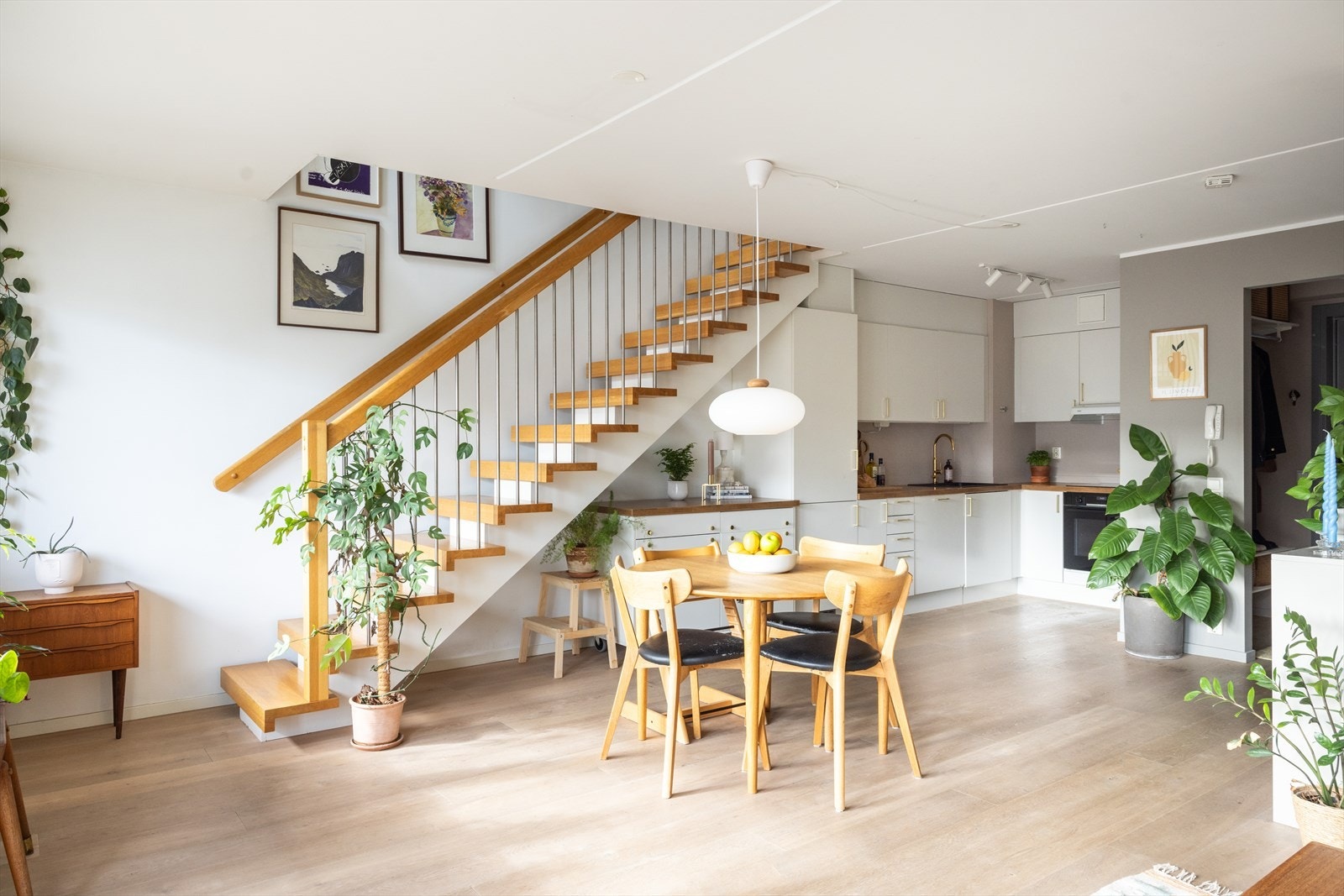 - Det er vannbåren gulvvarme i alle rom - Galleribilde