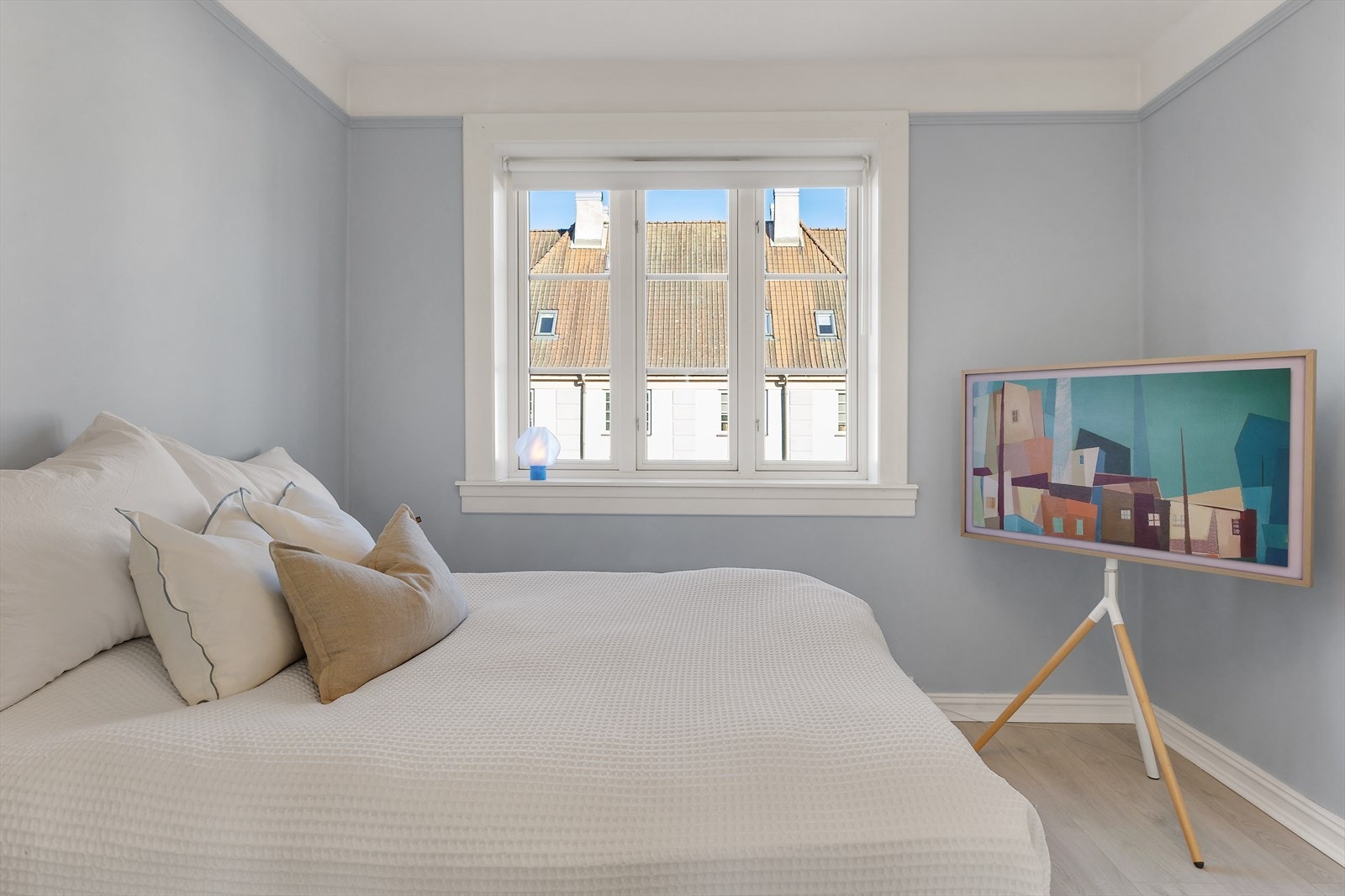 Soverommet vender ut mot rolig område. Galleribilde