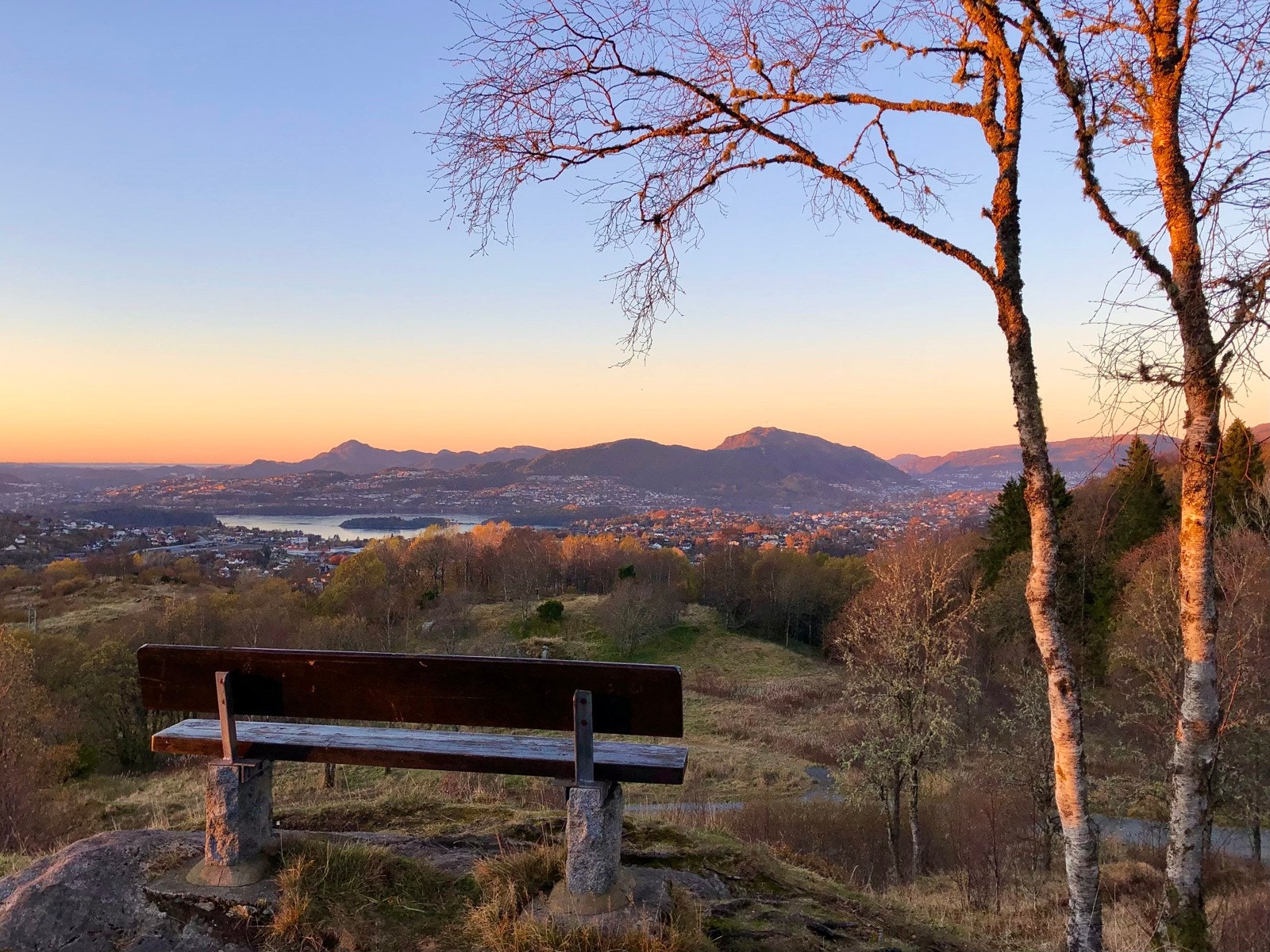 Her har en fine turmuligheter på bla. Smøråsfjellet og Stendafjellet. Galleribilde