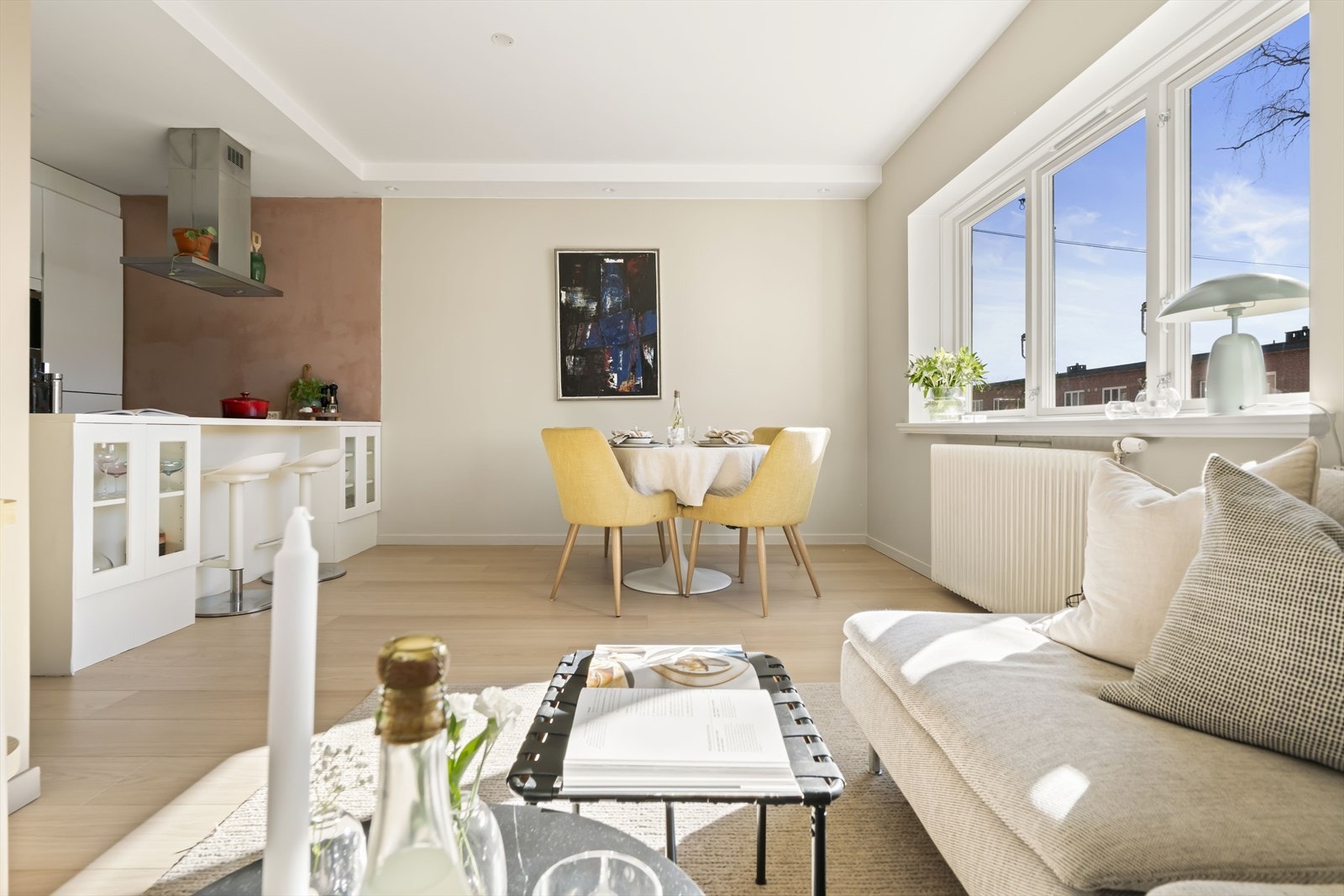 Velkommen til Knut Alvssons vei 33 - presentert av Jeanett Gislefoss v/ EiendomsMegler 1. Galleribilde