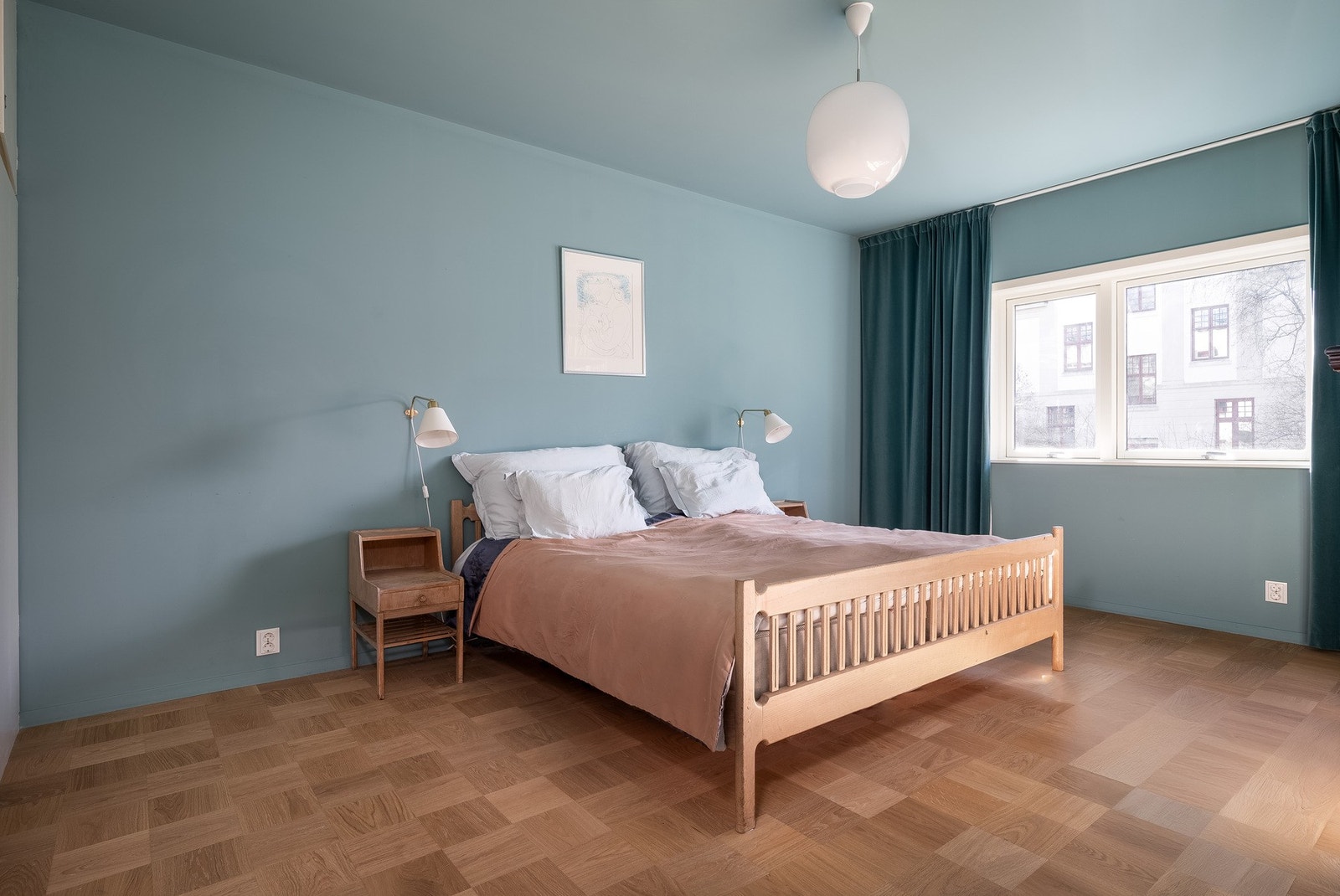 Soverom vender mot stille og rolig forhage. Galleribilde