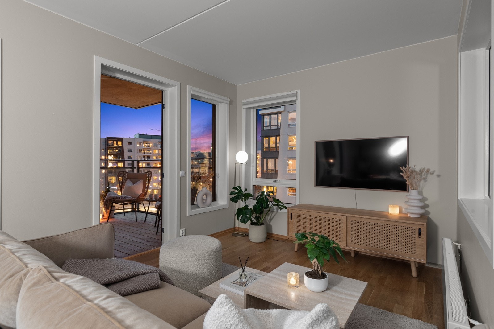 Stuen forlenges med en herlig balkong på 7 kvm. Galleribilde