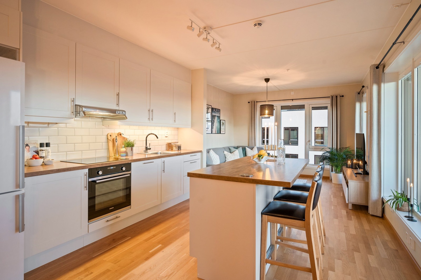 En nyere og moderne 3-roms leilighet med sentral beliggenhet i populære Krydderhagen på Hasle/Løren. Galleribilde