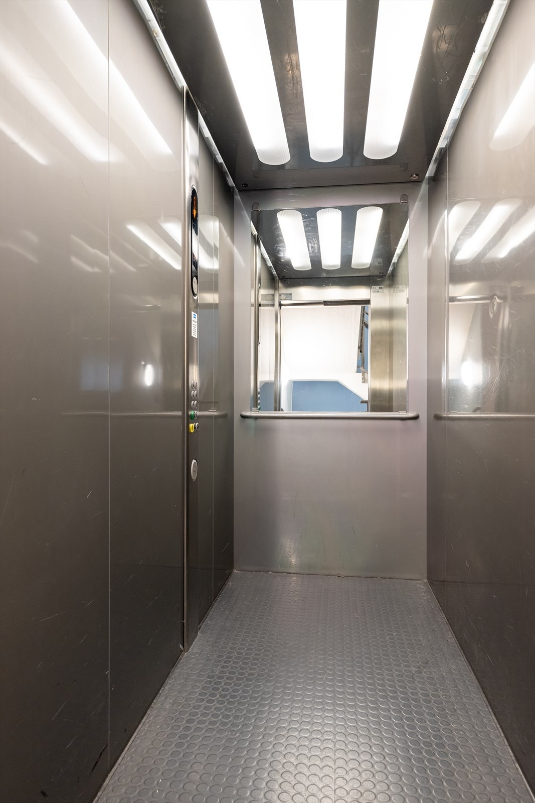 Heisadkomst. Galleribilde