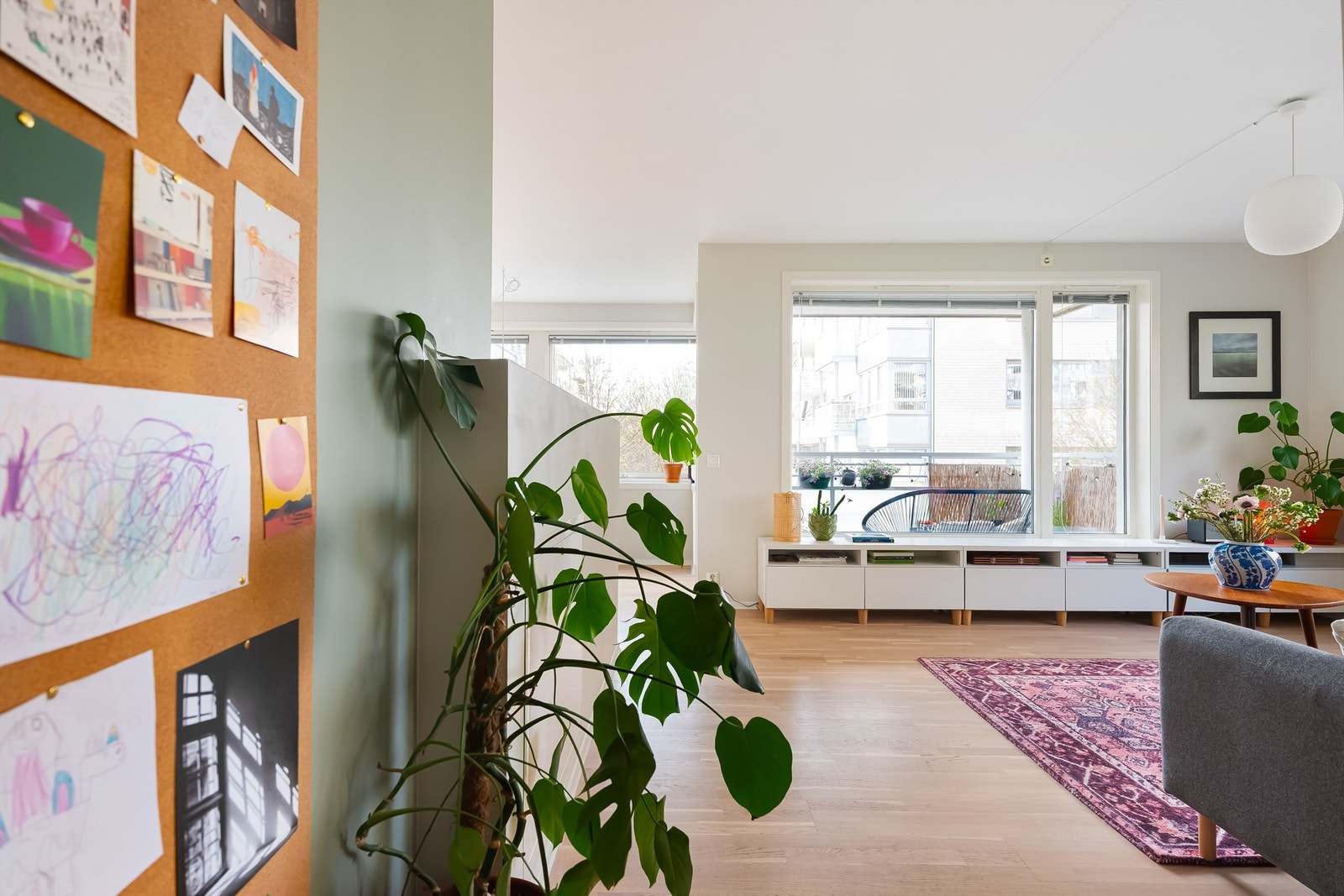 Det er fortrinnsrett til barnehage like ved leiligheten i barnevennlige omgivelser. Galleribilde