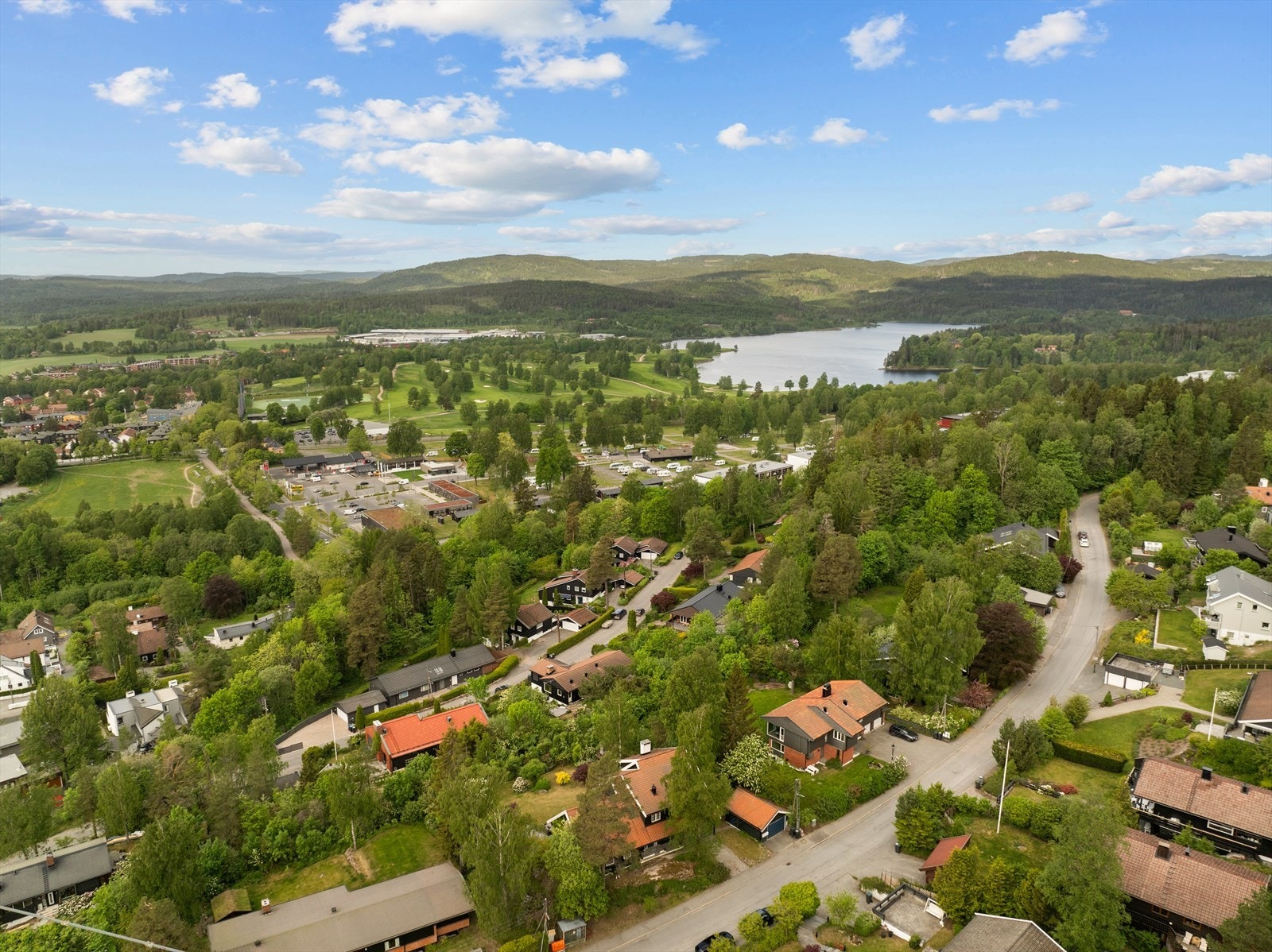 Området byr på fantastiske turmuligheter innover i Sørkedalen Galleribilde