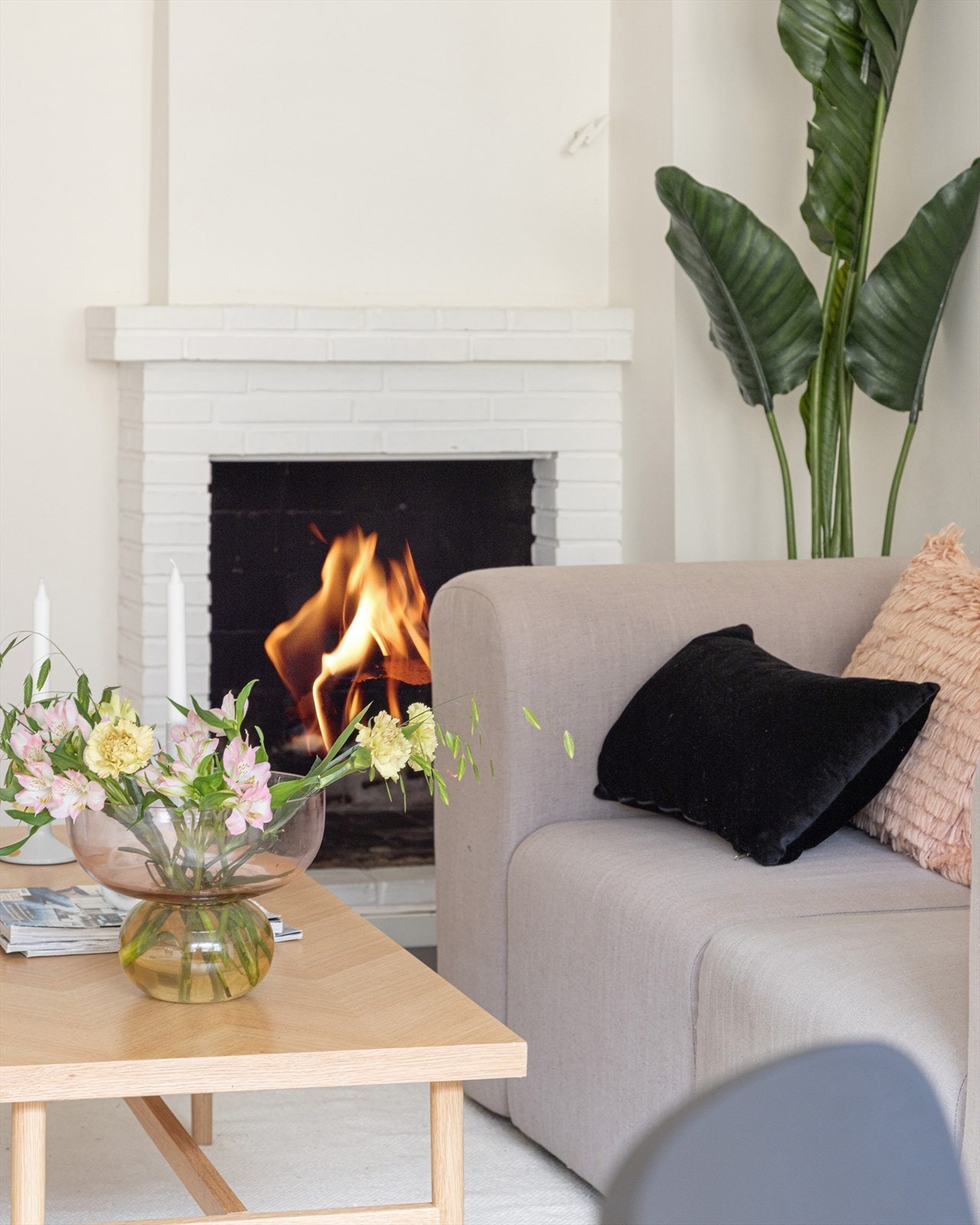 Lekker gruepeis i stue som varmer godt på kjølige vinterdager. Galleribilde