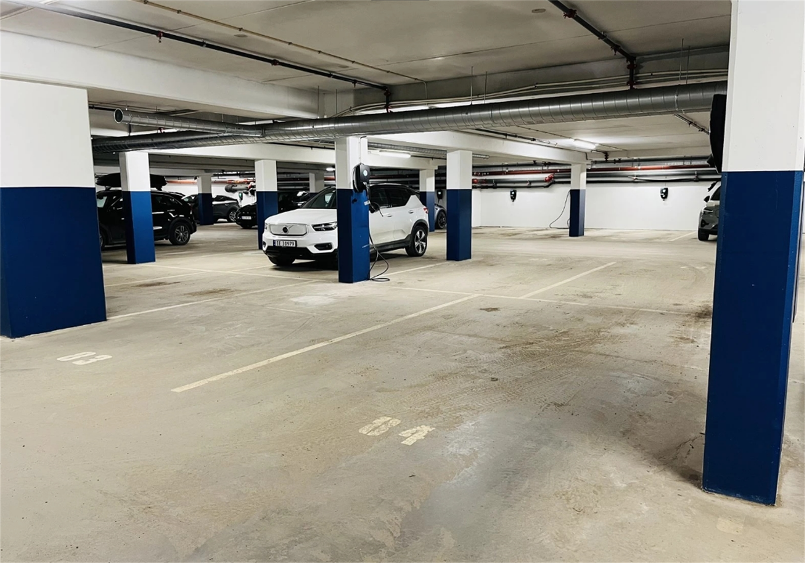 Kjøper gis opsjon til kjøp av ekstra bred HC-plass til 600 000,- pluss omk. Plass nr. 98. Galleribilde