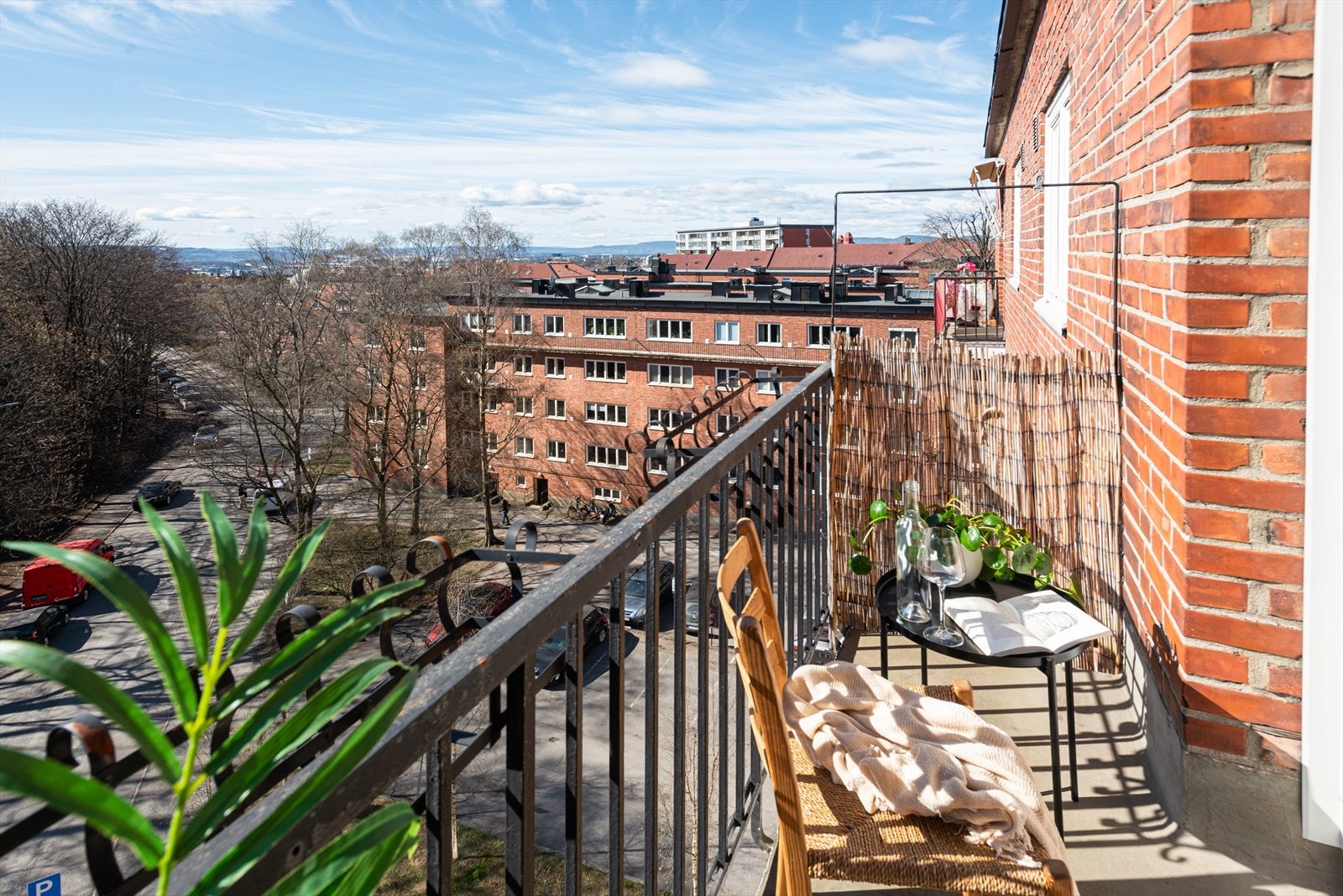 Bildene her ble tatt rundt 12-tiden så det er godt med sol fra ettermiddagen Galleribilde