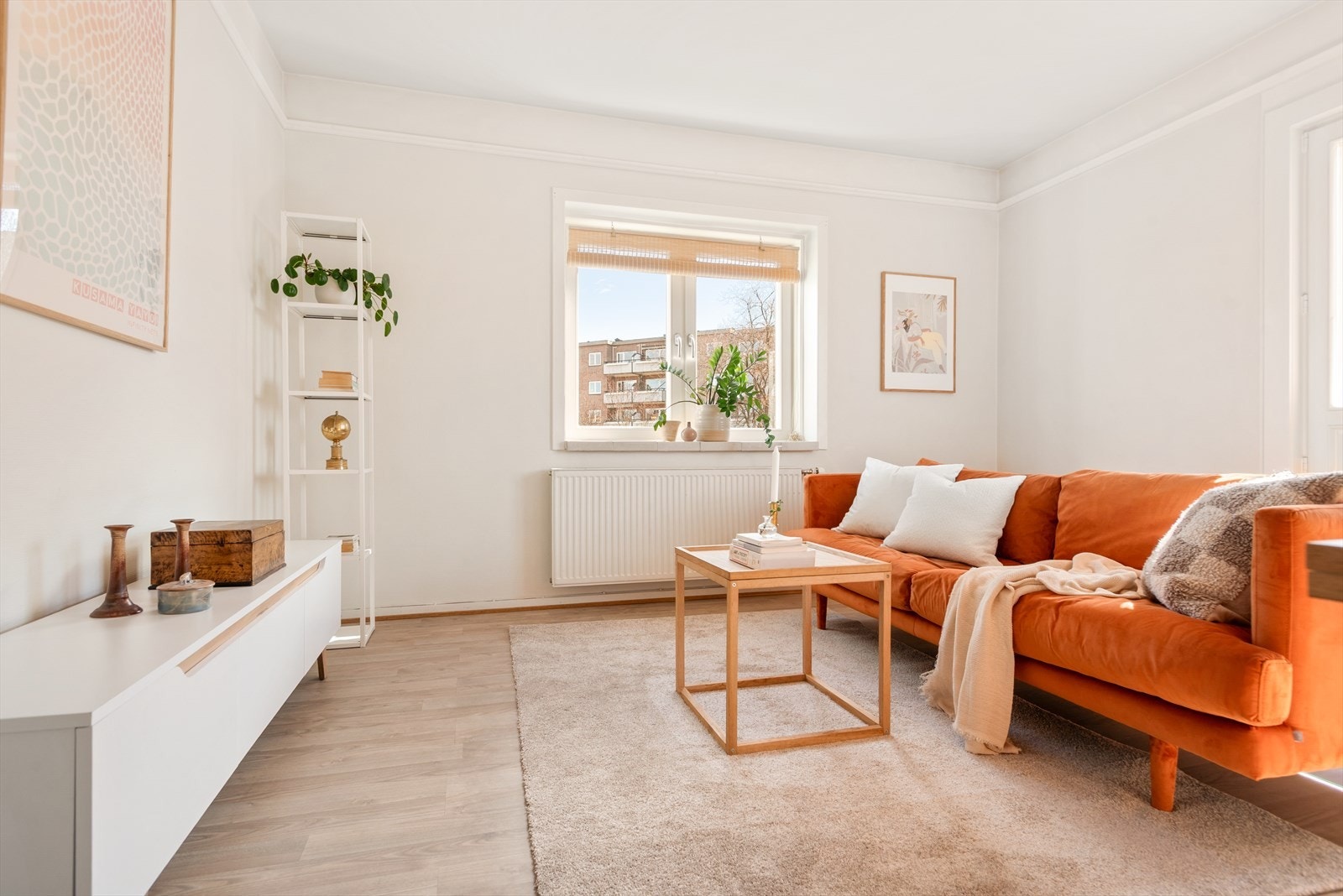 Leiligheten har både vamtvann og fyring inkl. i felleskostnader Galleribilde