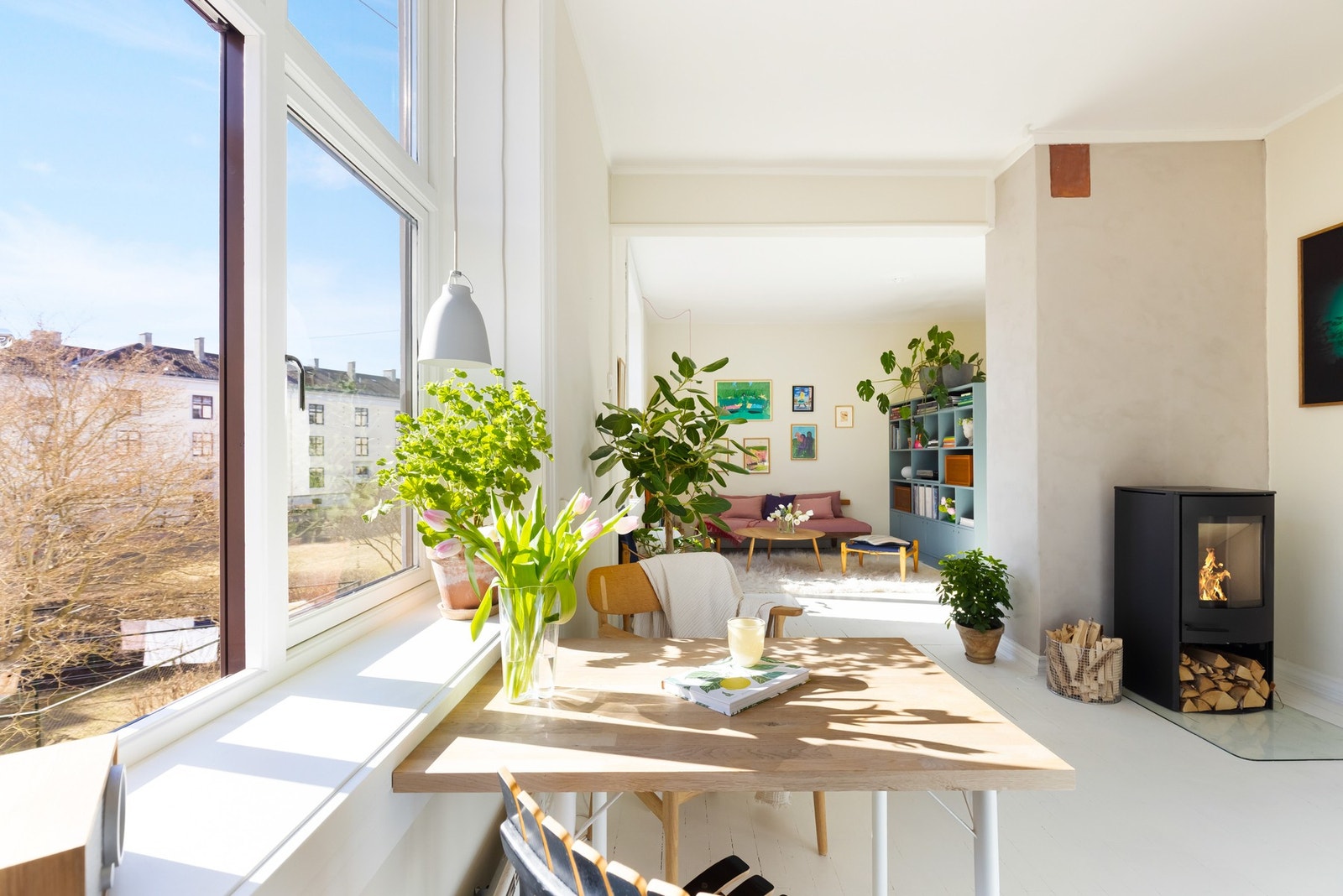 Fredrik Lund v/ EIE Løren ønsker velkommen til Colletts gate 60A! Galleribilde