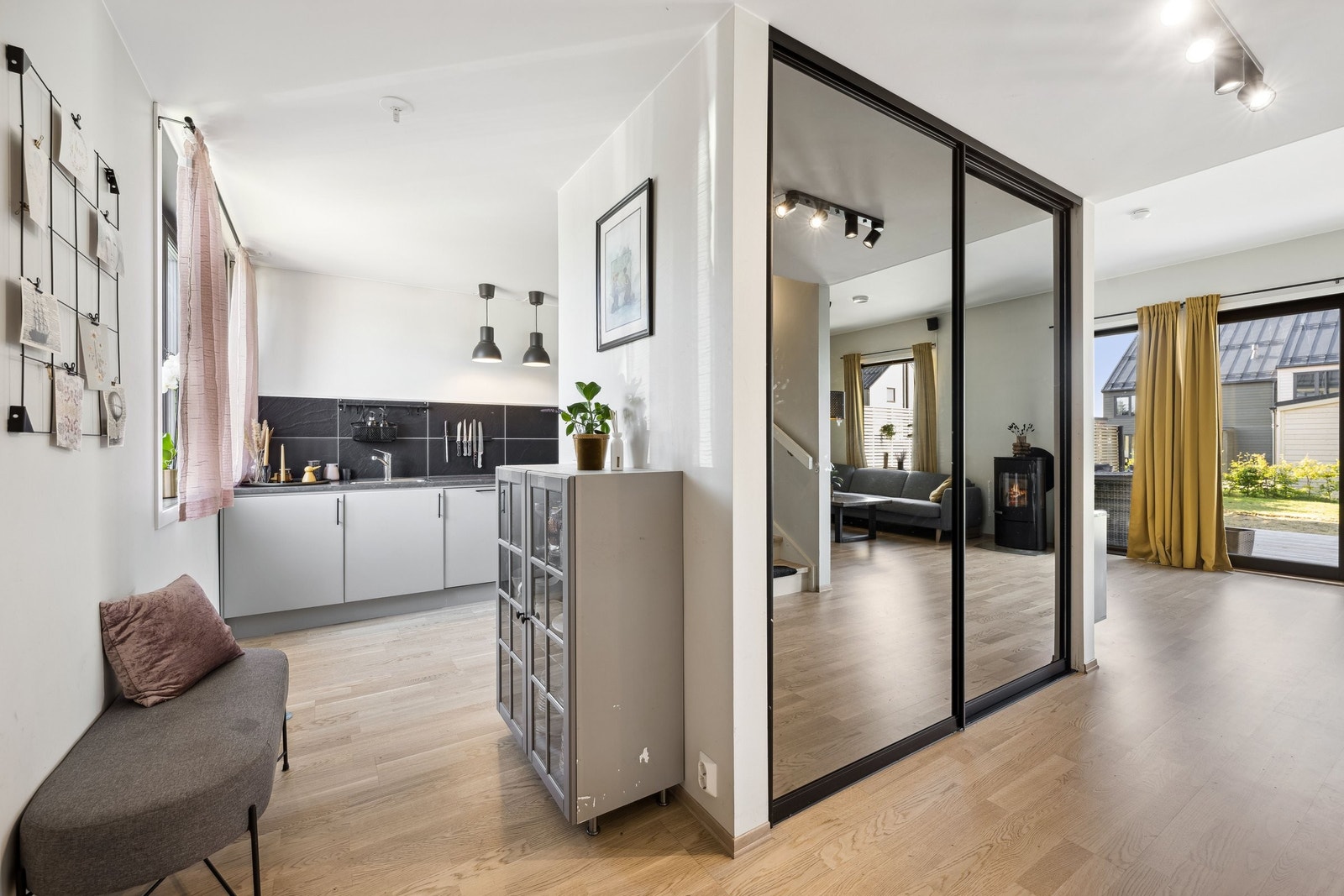 Inngangparti Galleribilde