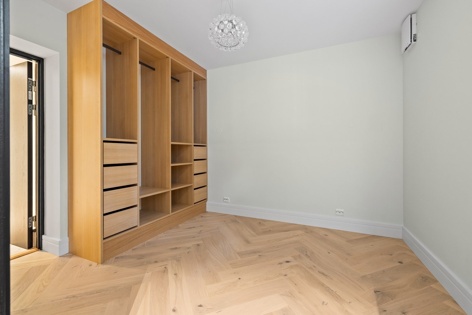 Soverom i hybel Galleribilde