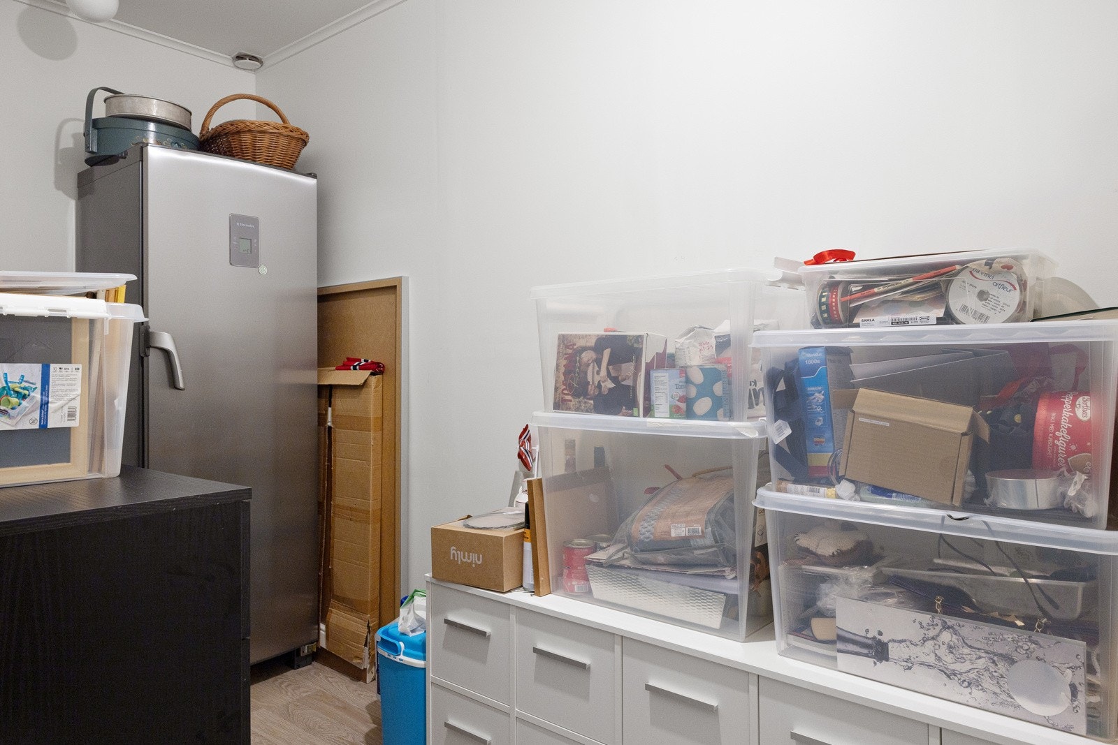 God lagringsplass i innvendig bod i underetasjen Galleribilde