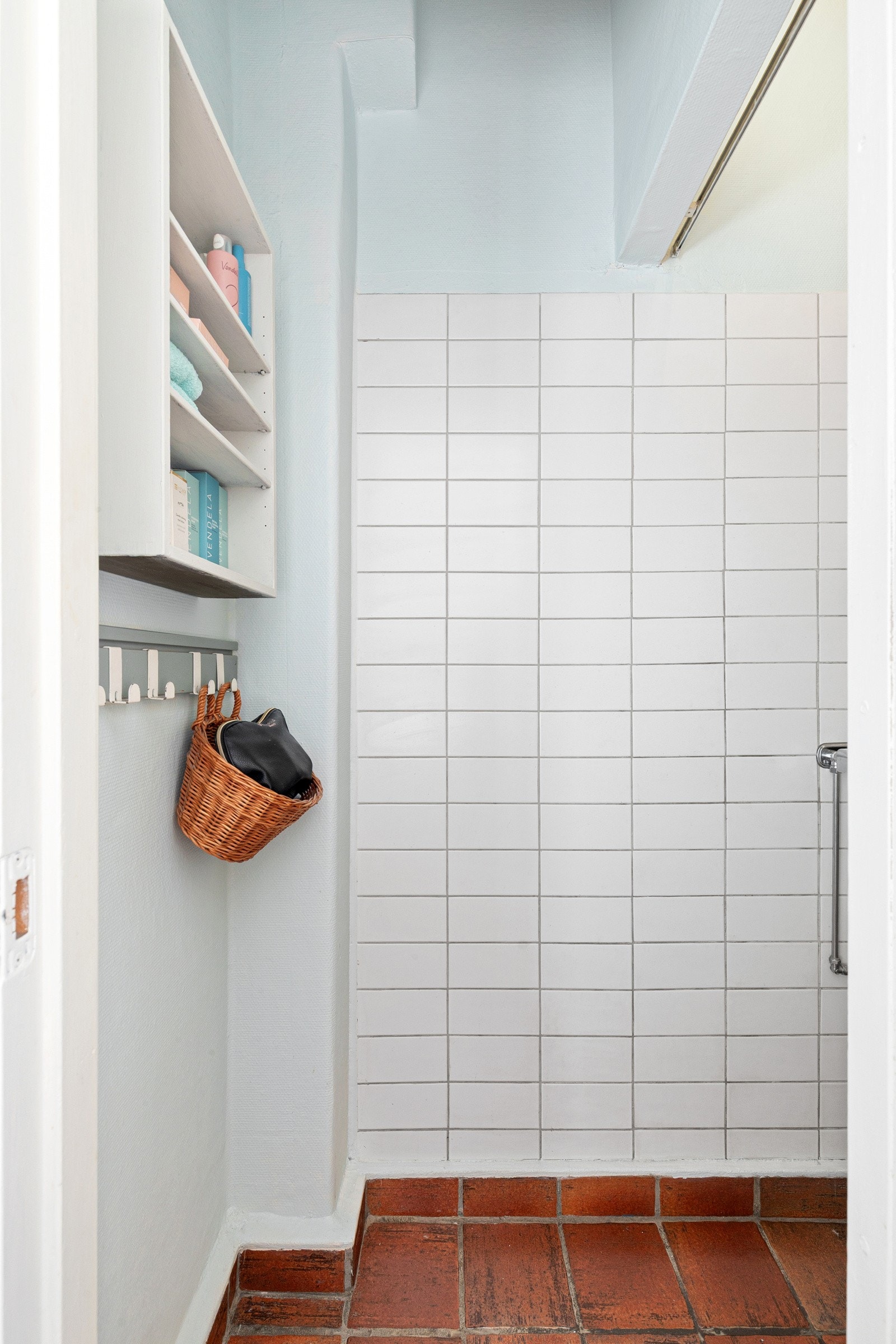 Bad med inngang fra soverom. Galleribilde