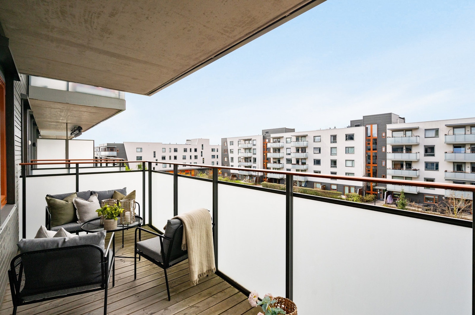 En lys og moderne 4-roms hjørneleilighet Galleribilde