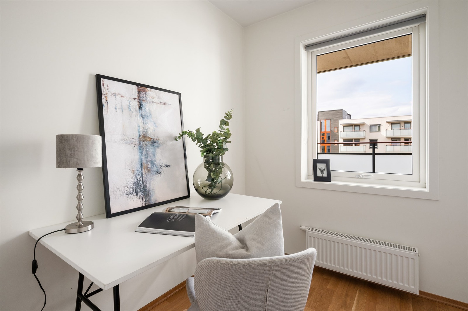 Soverom nr 3 ligger i andre enden av boligen og egner seg godt som gjesterom, kontor, barnerom e.l Galleribilde