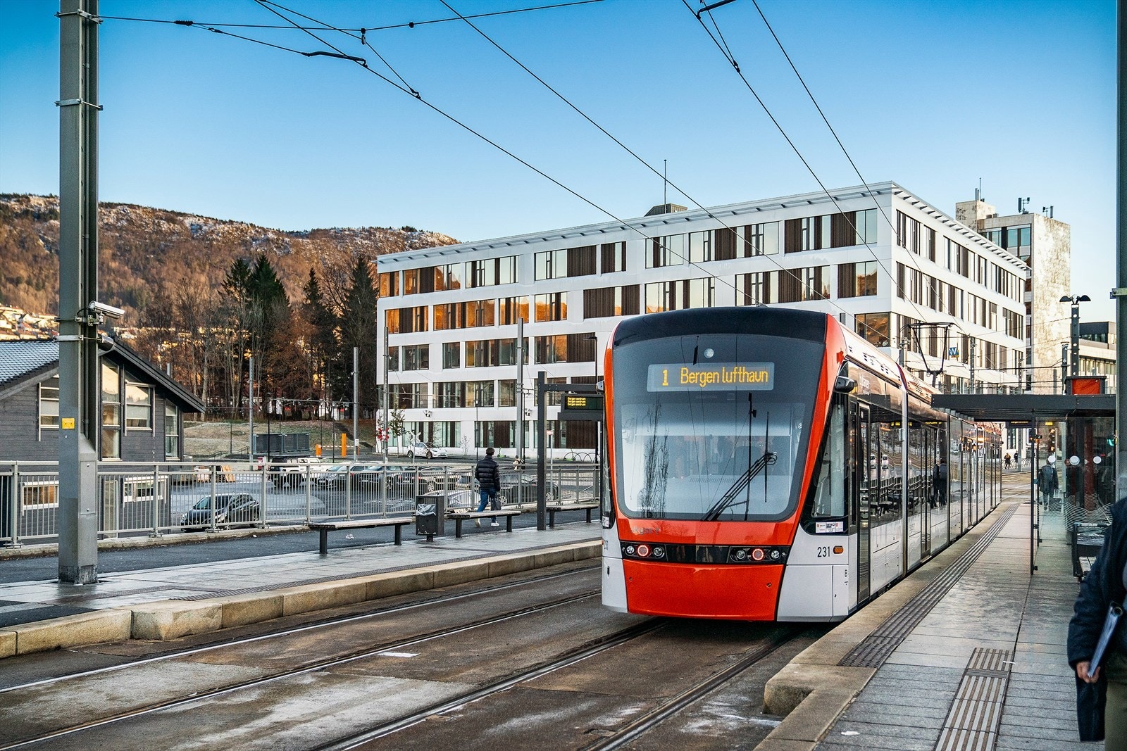 - Det er kun 2 min gange til bybanen linje 1 & 2 - Galleribilde