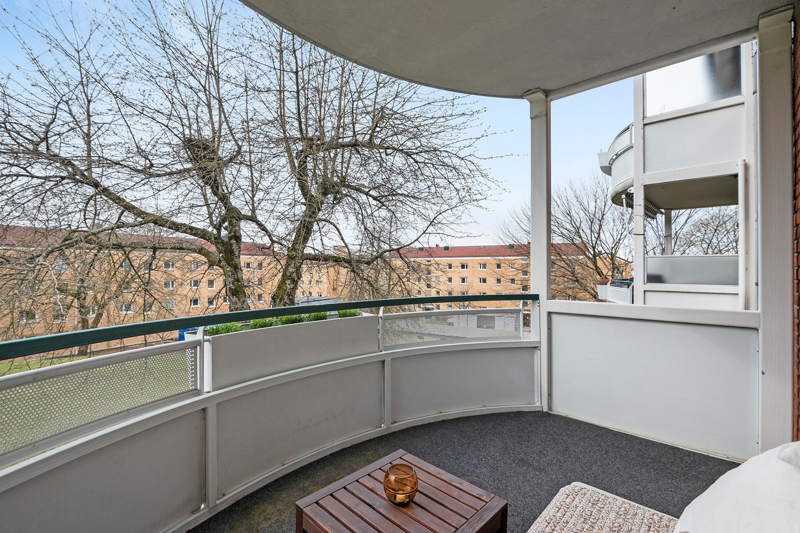 Romslig sydvendt balkong ca 7 kvm Galleribilde