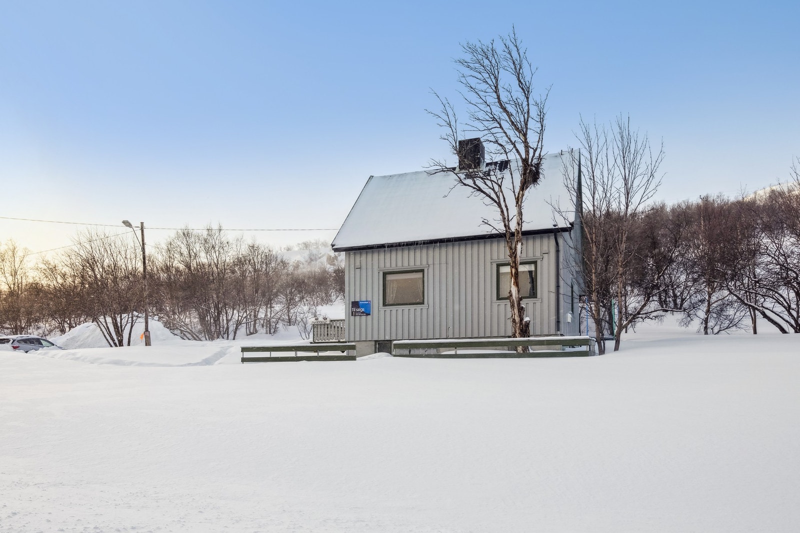 En trivelig enebolig over to plan med kjeller. Galleribilde