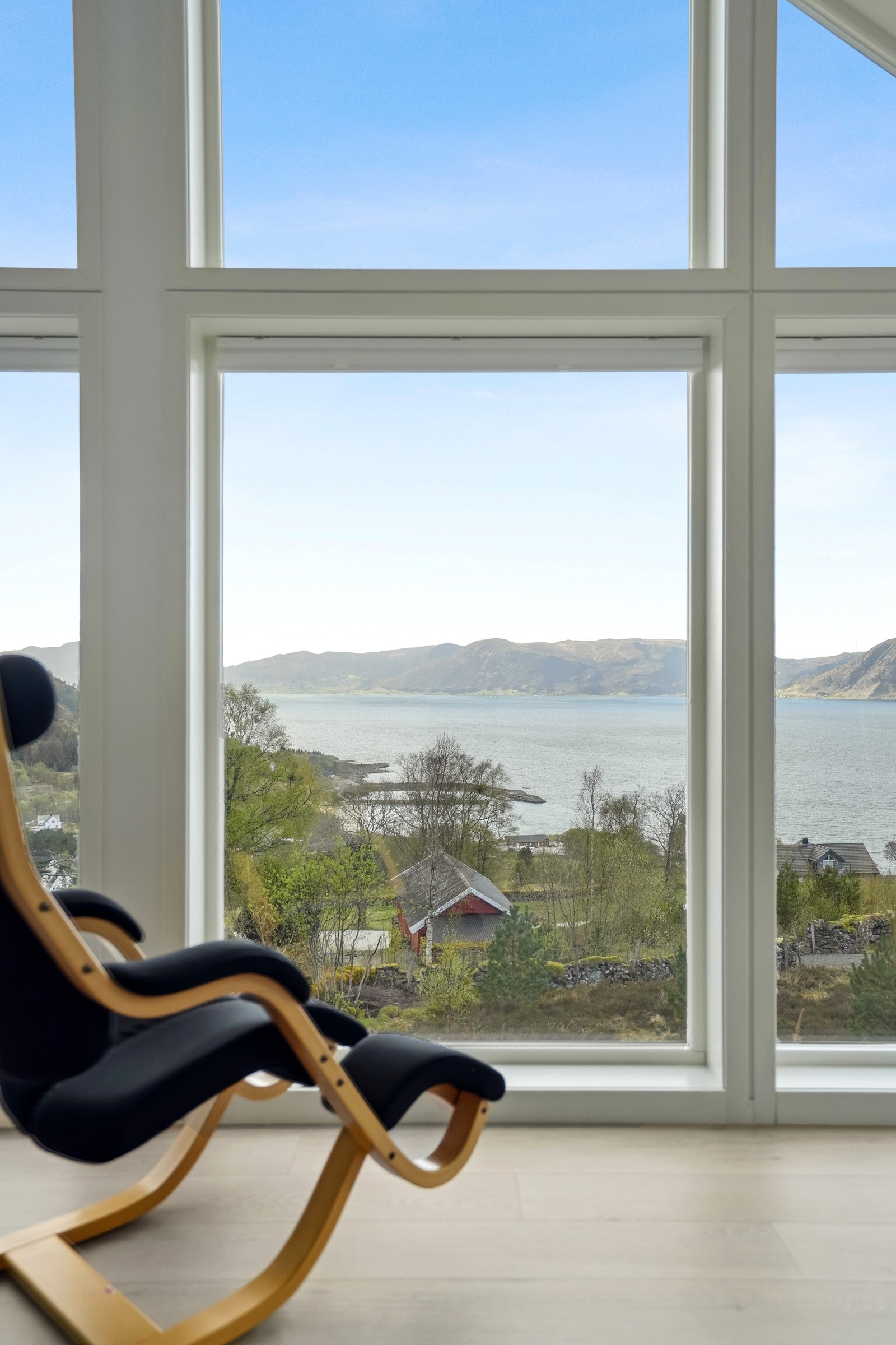 En godstol ved vinduet er å anbefale, her er alltid noe å følge med på. Galleribilde