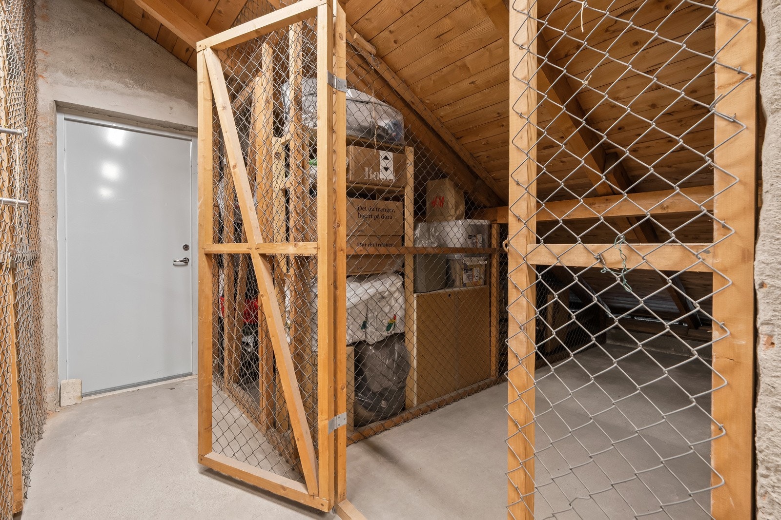 Ekstern bod på loft på ca. 6,3m² Galleribilde