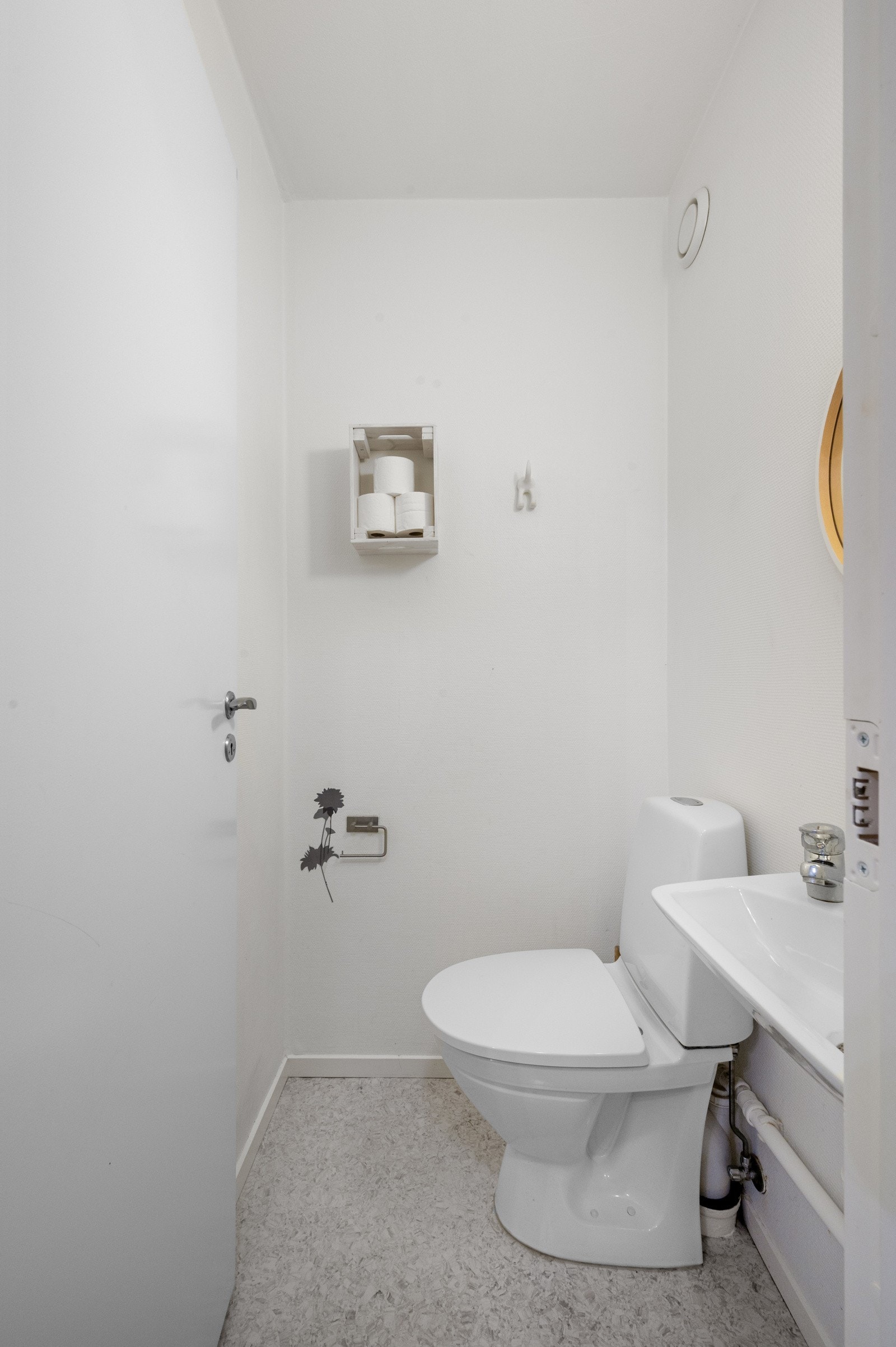 - Toalettrommet er målt til 1,2 kvm - Galleribilde