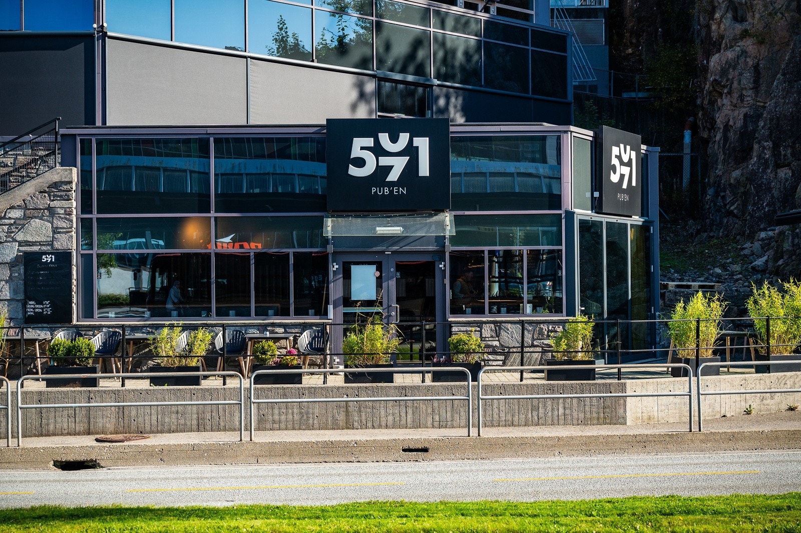 - Den nyåpnede 5071 puben er også like i nærheten - Galleribilde