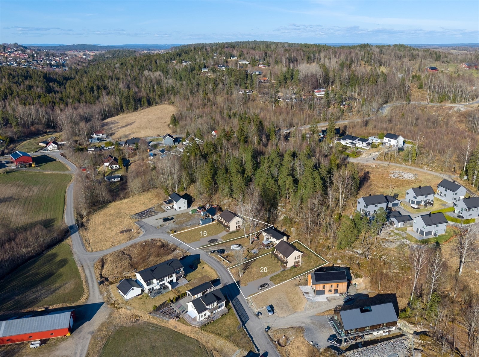 Oversiktsbilde over de to tomtene med inntegnet enebolig (illustrasjon) Galleribilde